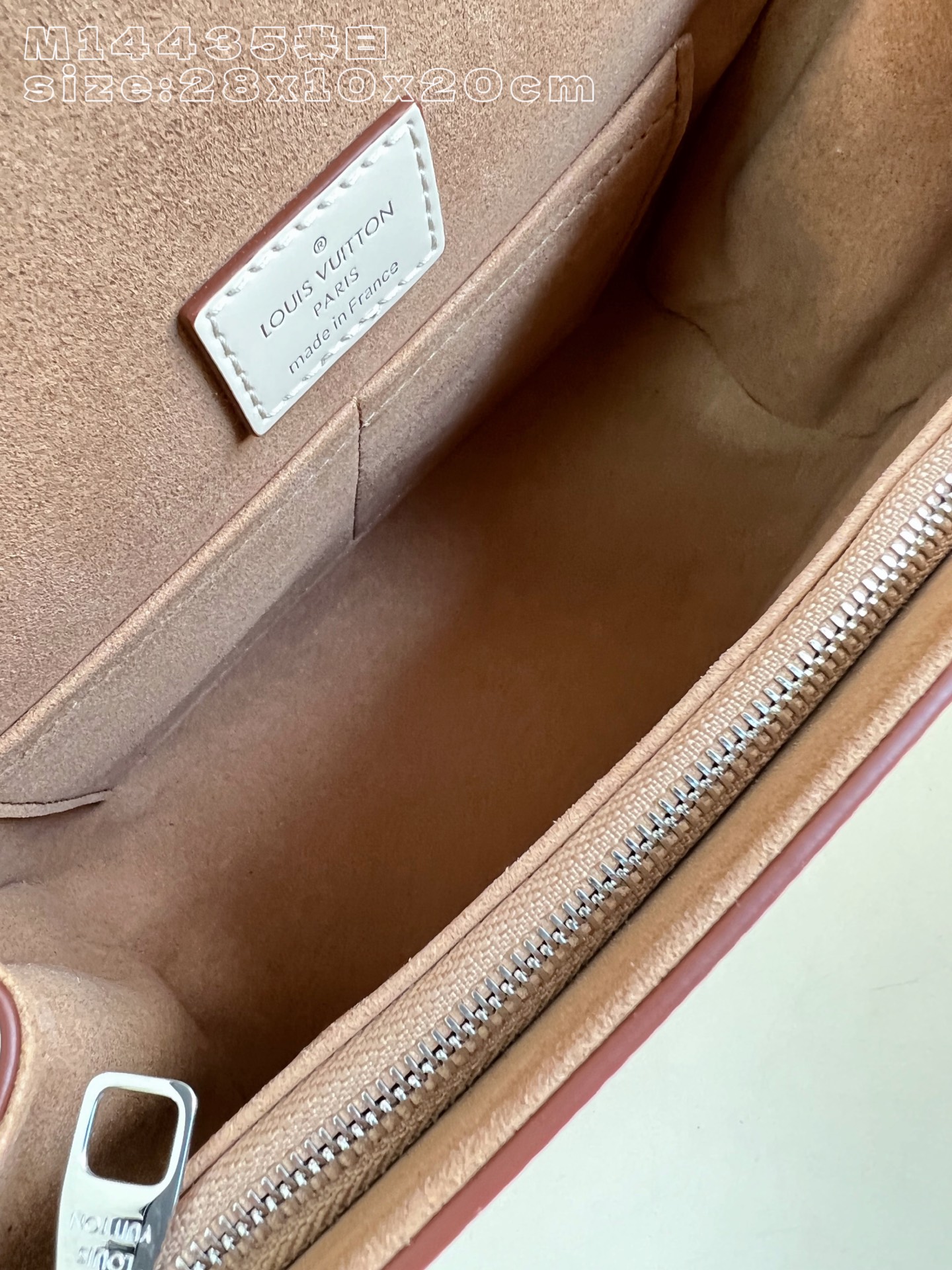 Louis Vuitton Basic Bag M-l