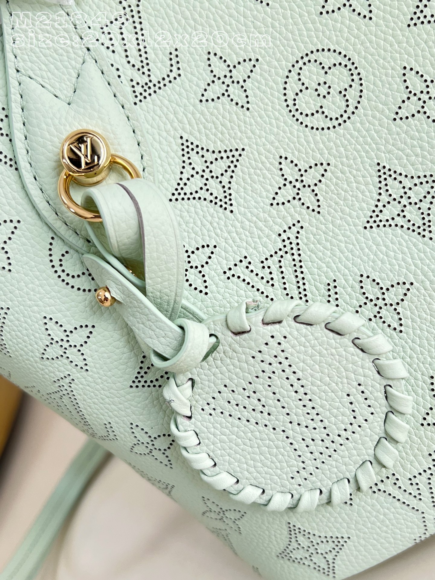 Louis Vuitton Basic Bag M-l-s