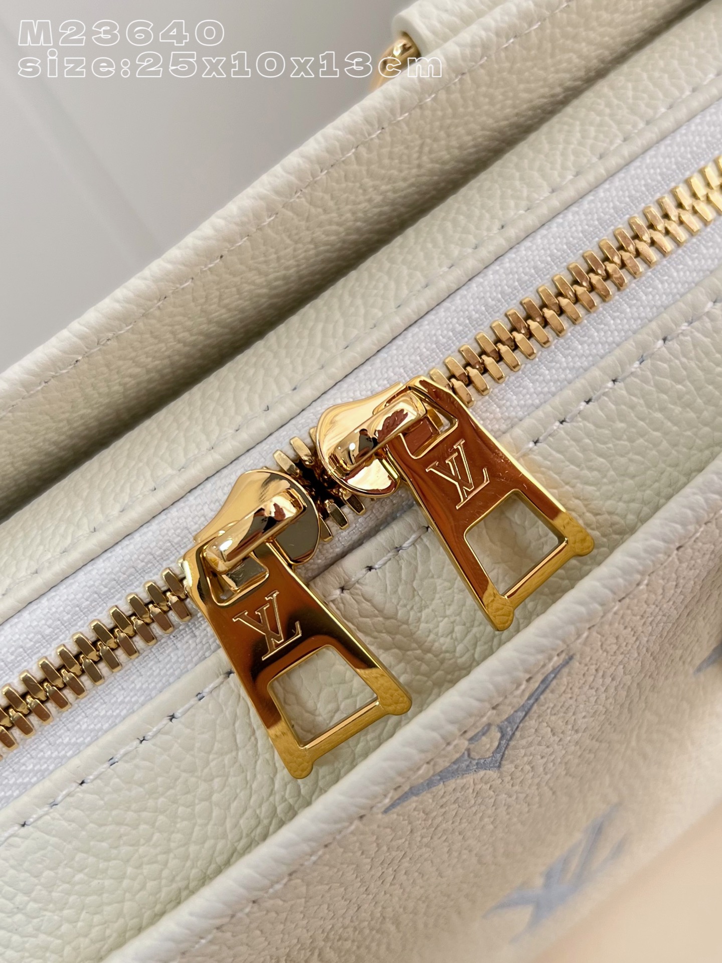 Louis Vuitton Basic Bag M-l