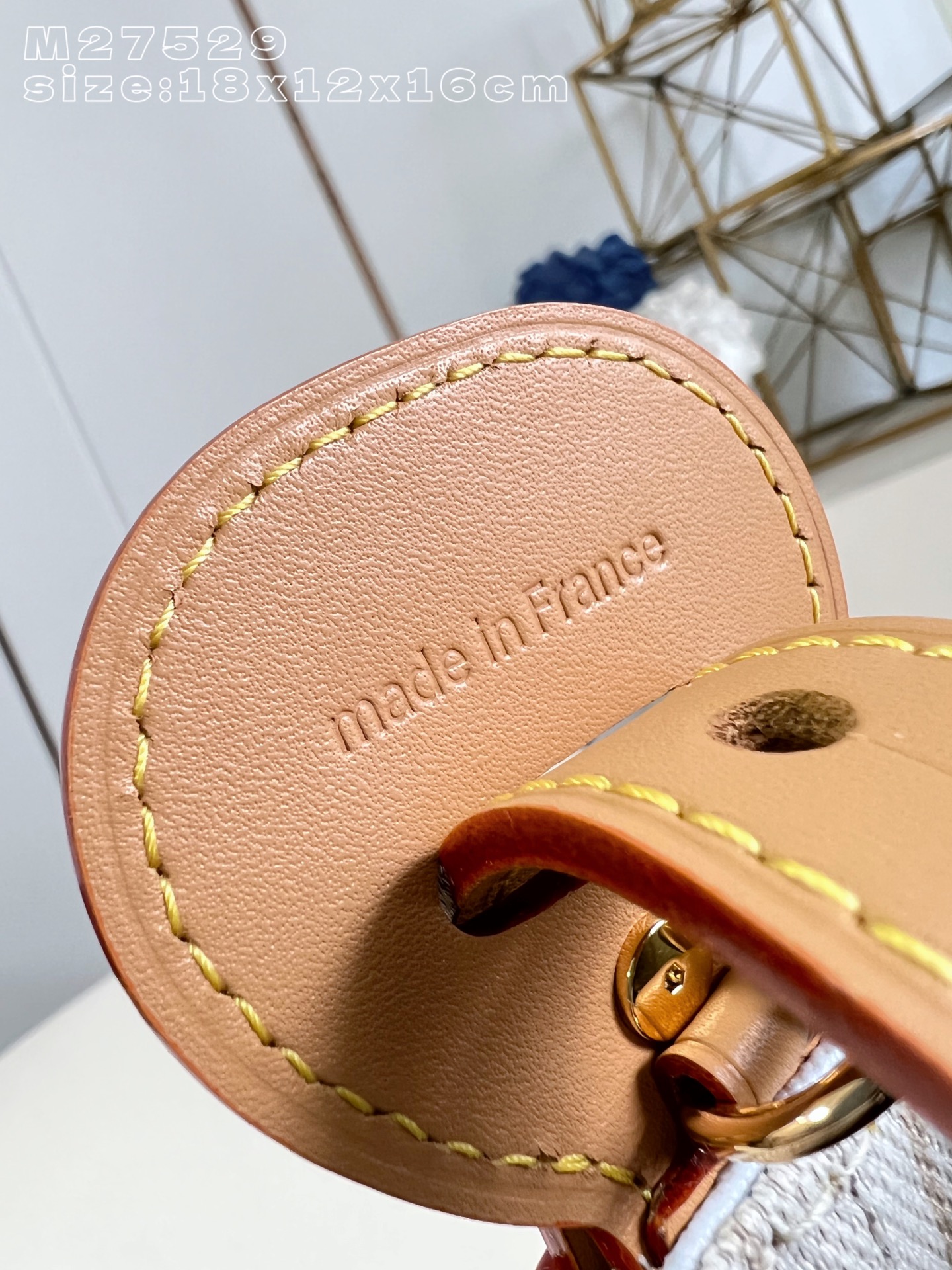 Louis Vuitton Basic Bag Cow Leather M-l