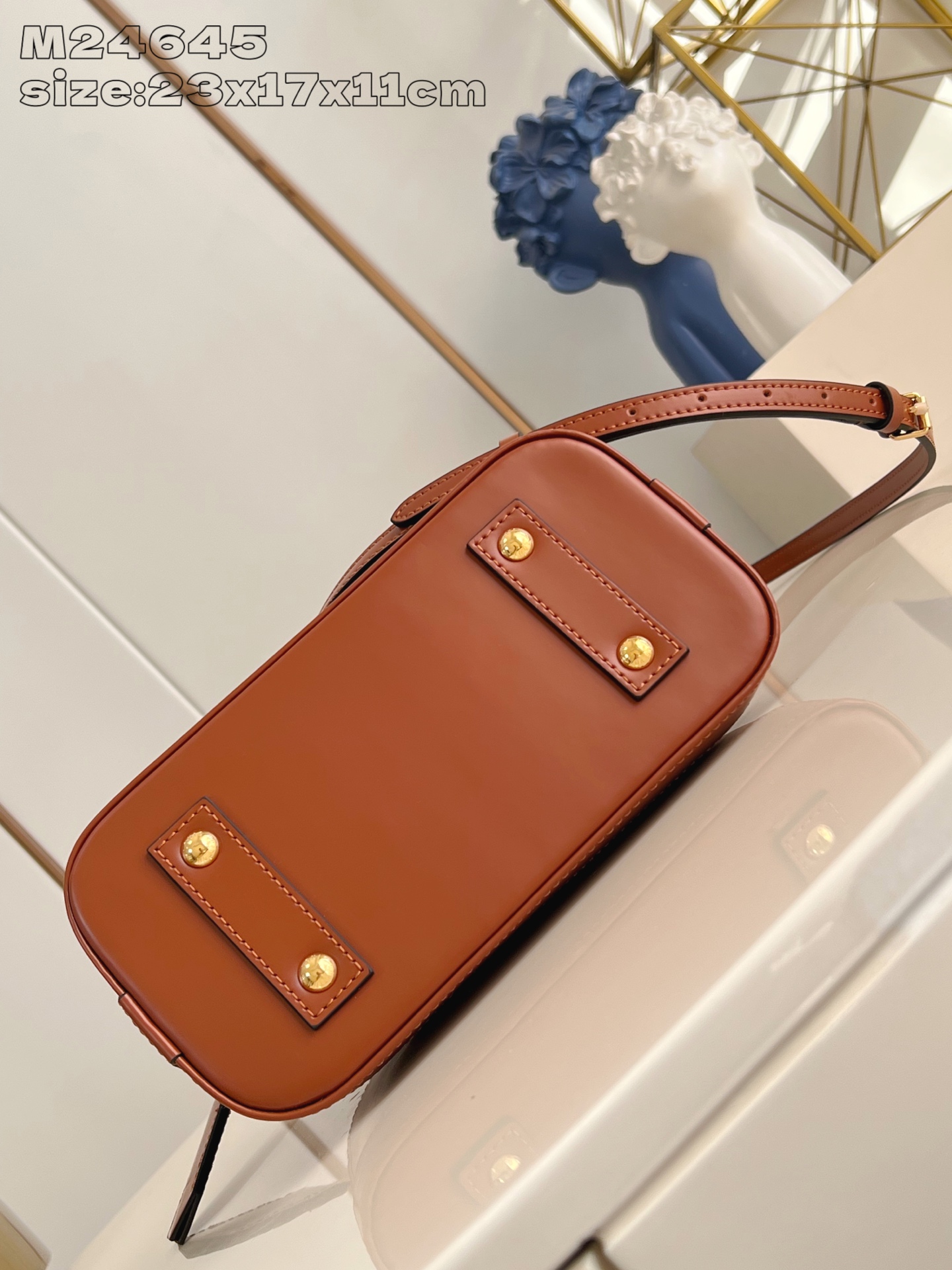 Louis Vuitton Basic Bag M-l