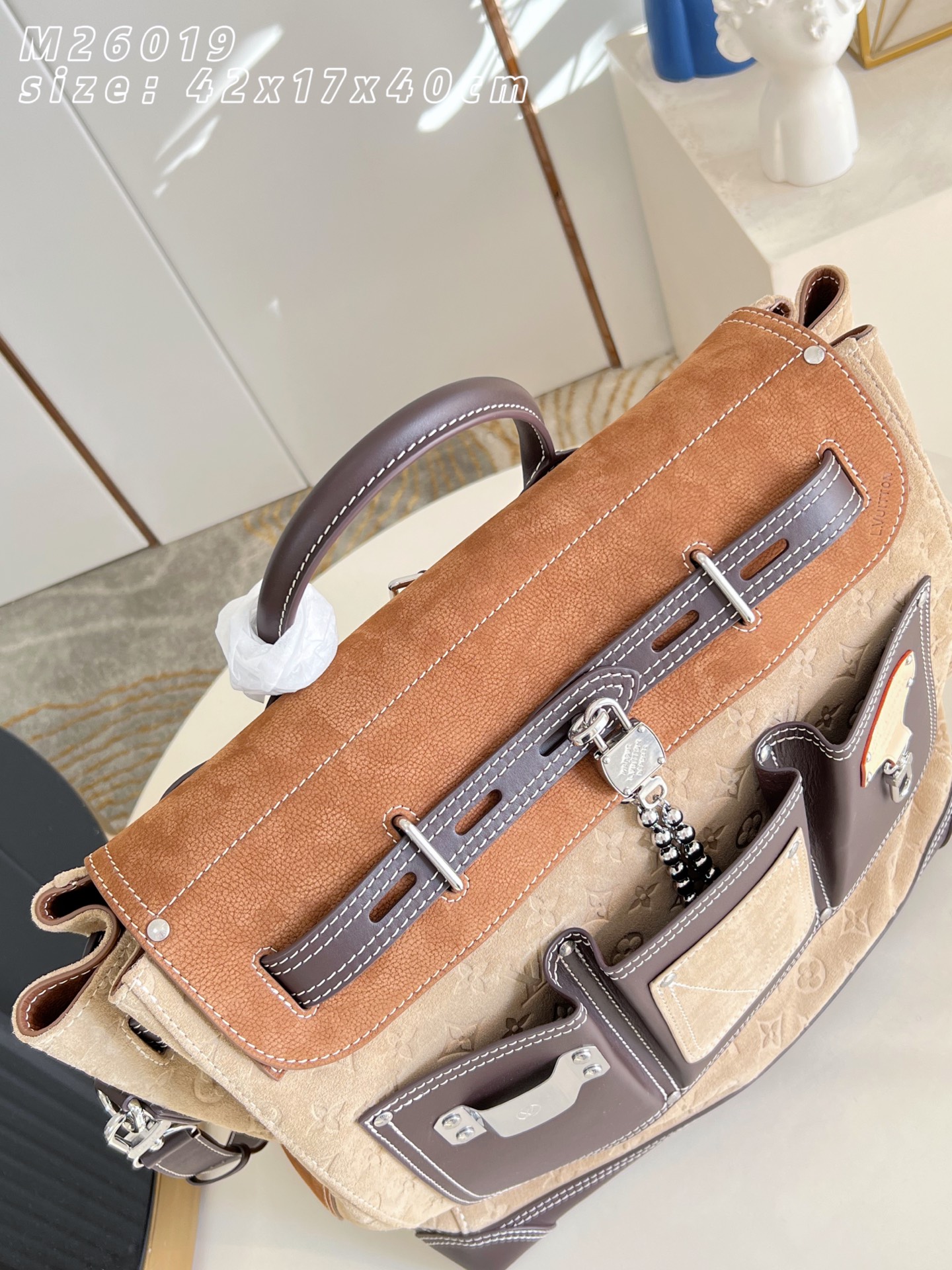 Louis Vuitton Basic Bag M-l-s