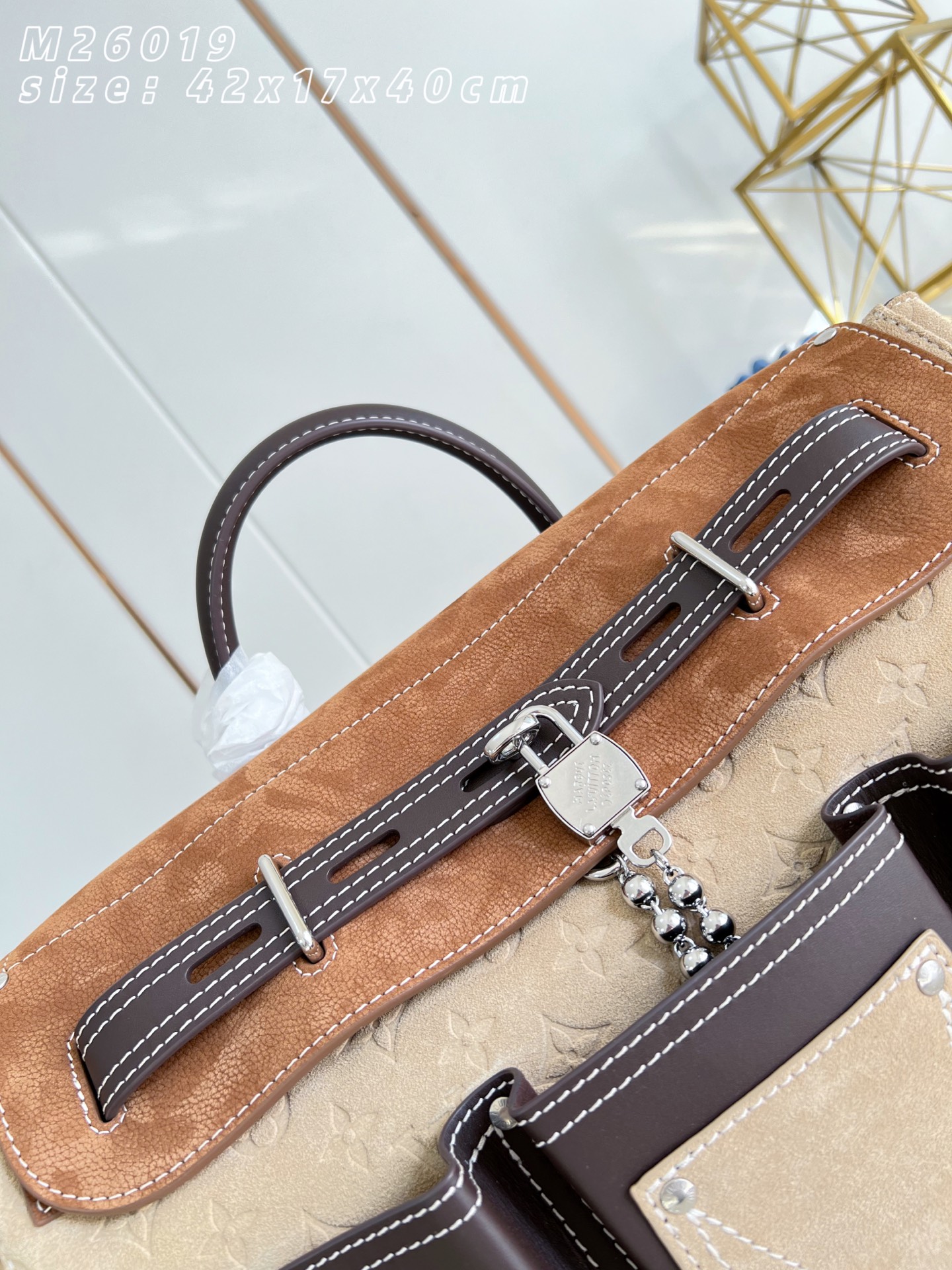 Louis Vuitton Basic Bag M-l-s