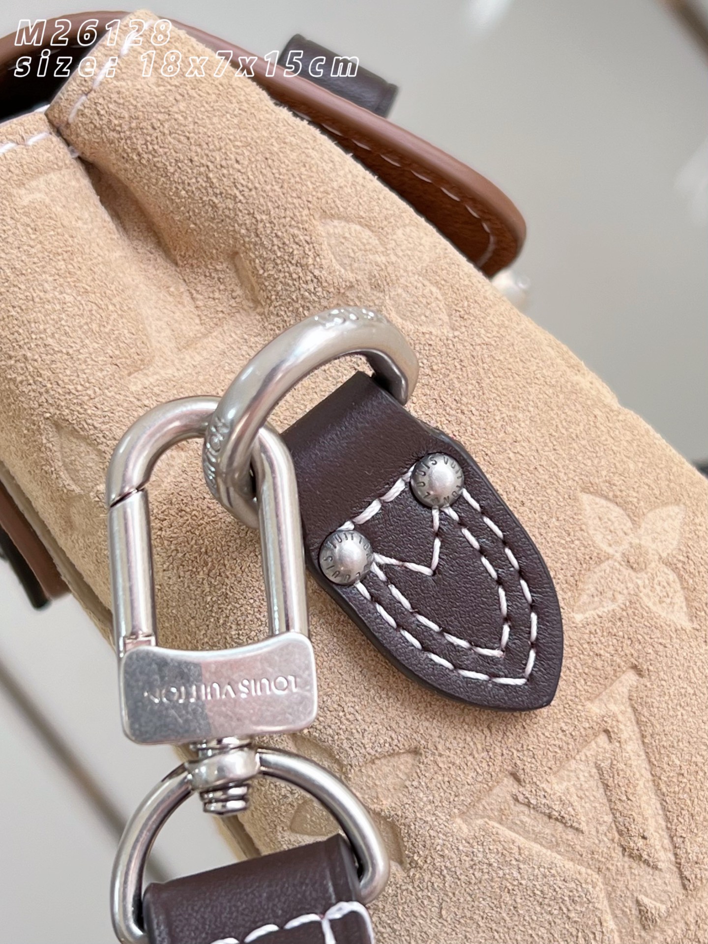 Louis Vuitton Basic Bag M-l-s