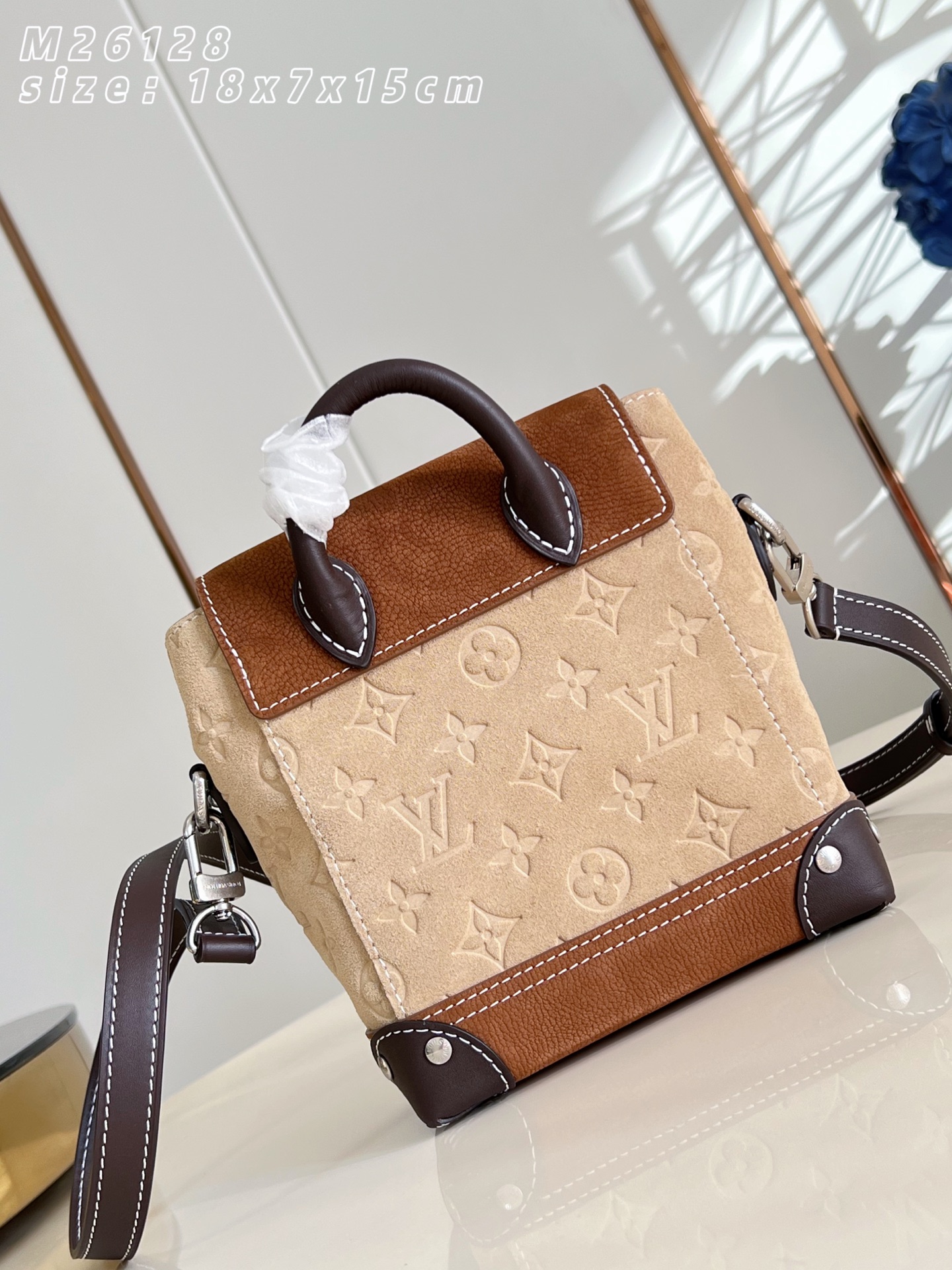 Louis Vuitton Basic Bag M-l-s