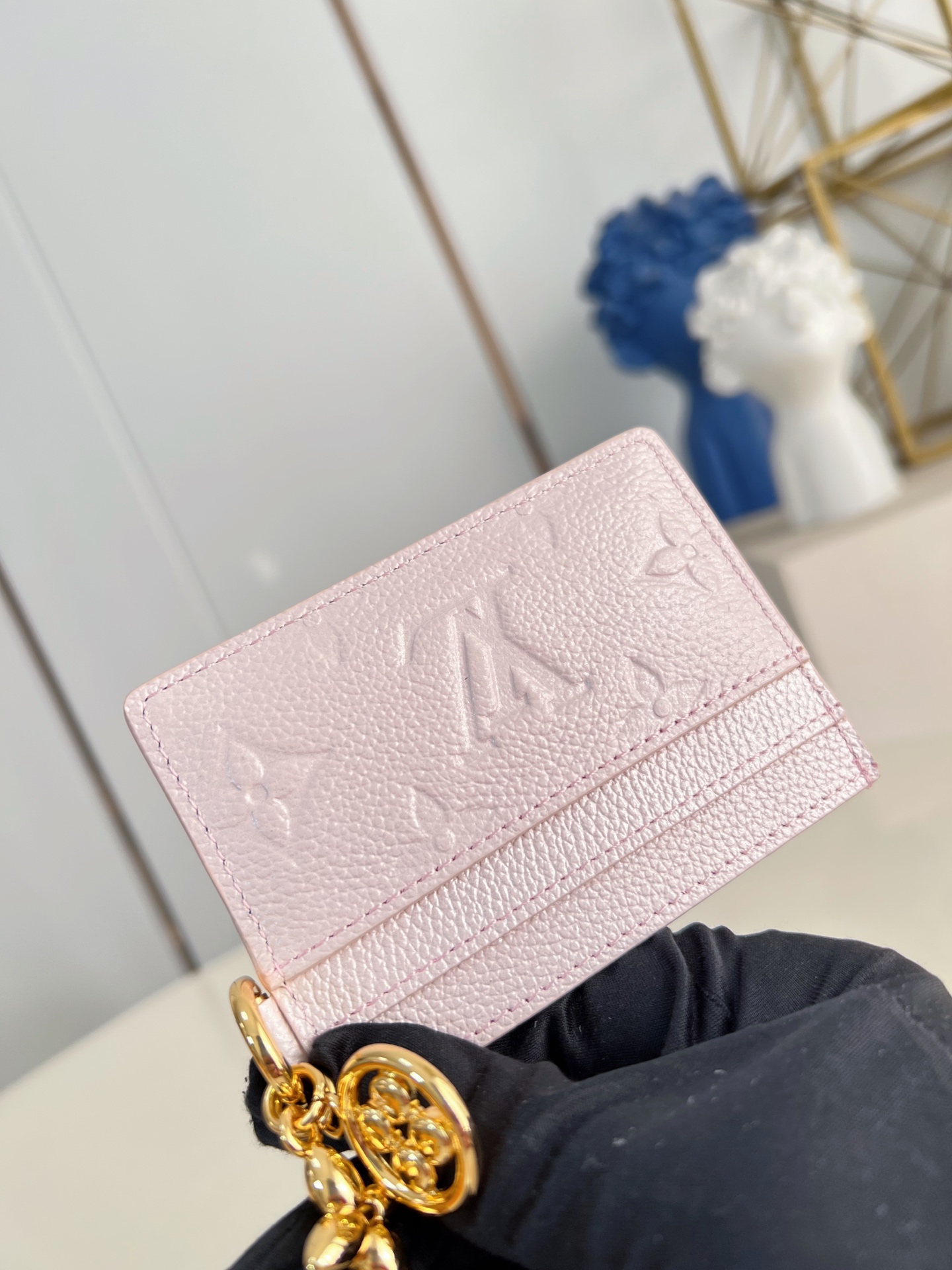 Louis Vuitton Basic Bag M-l-s