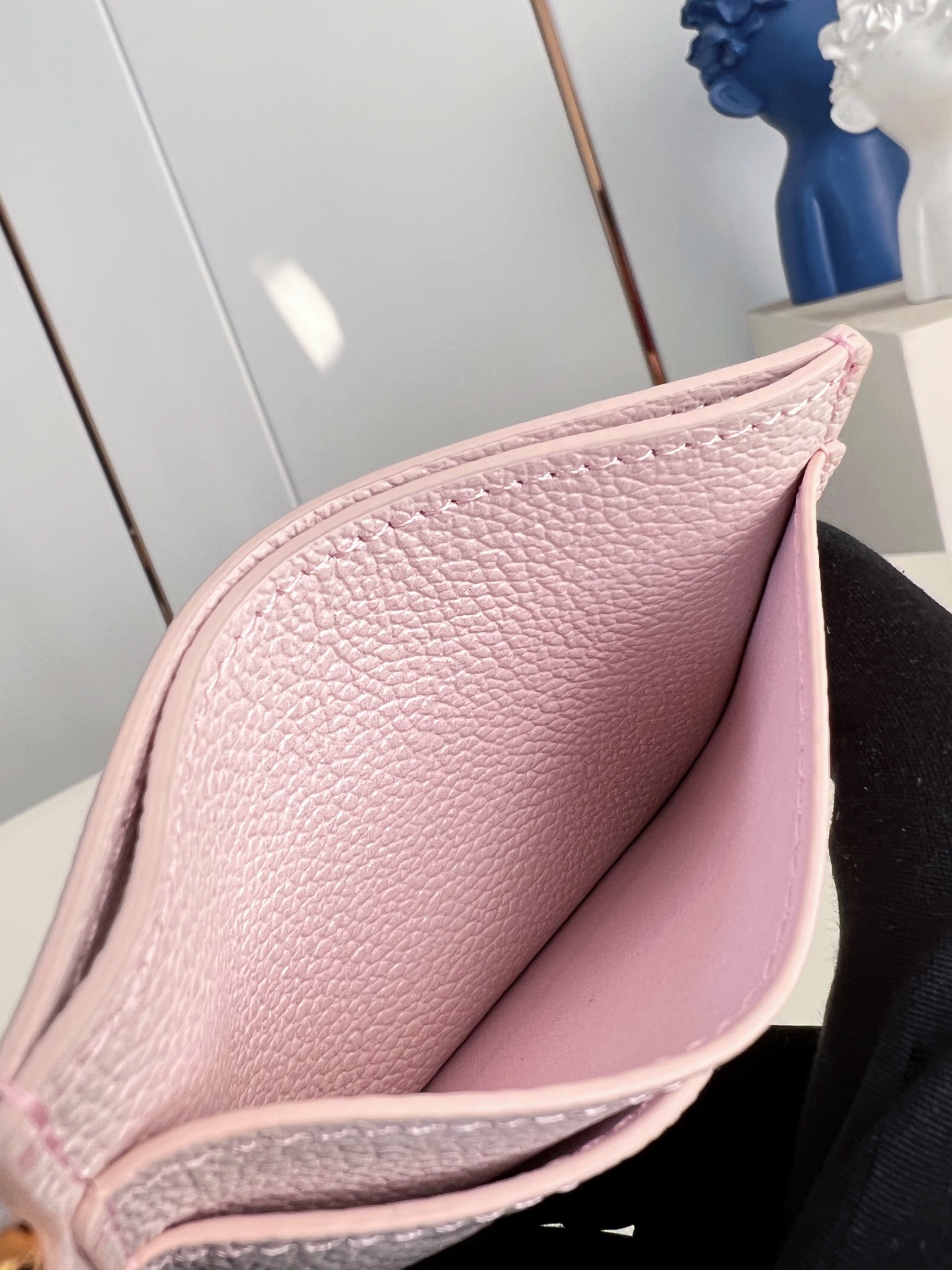 Louis Vuitton Basic Bag M-l-s