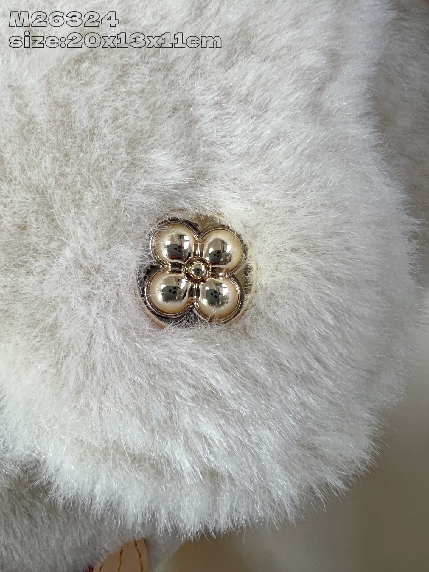 Louis Vuitton Basic Bag M-s