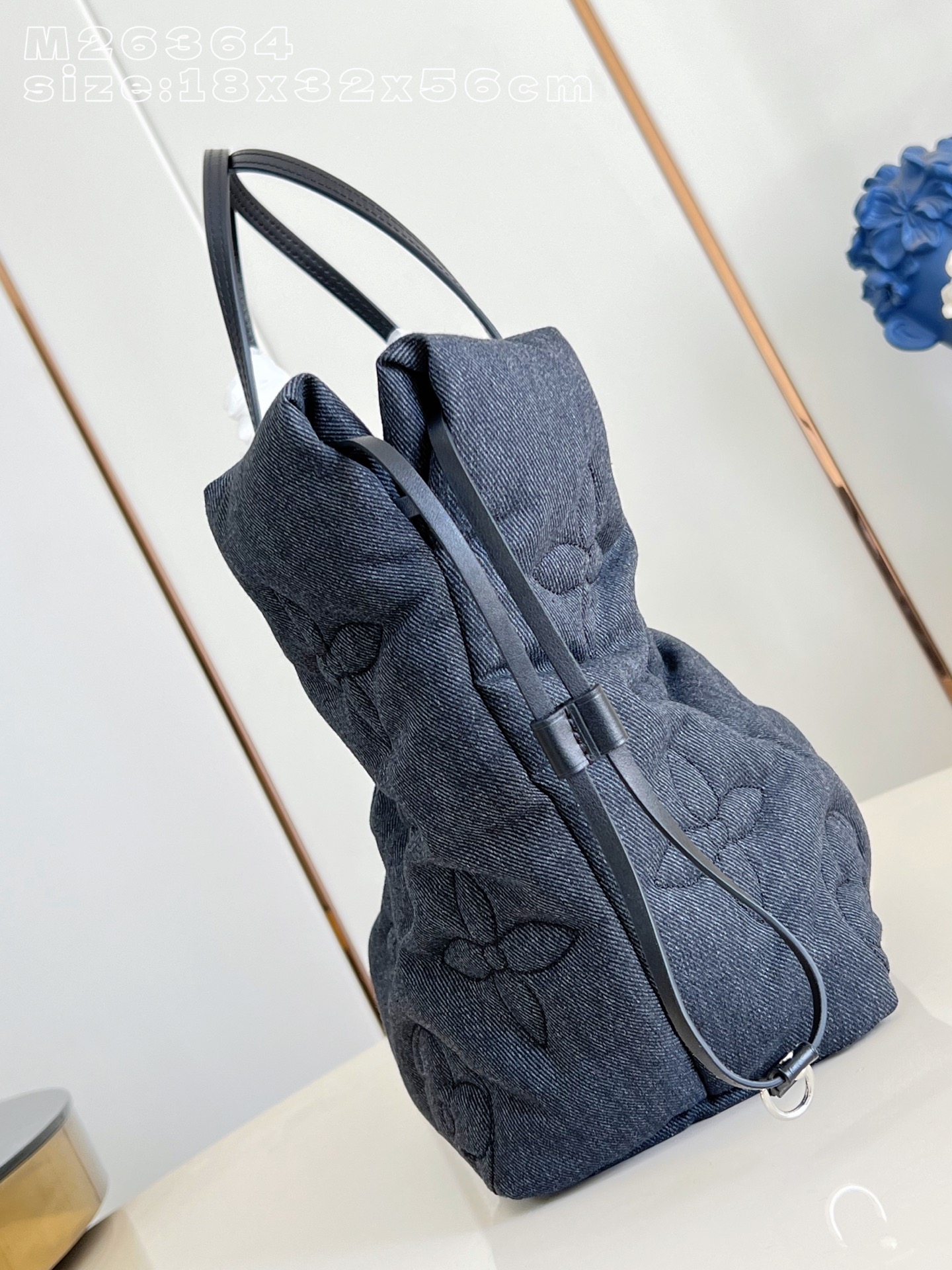 Louis Vuitton Basic Bag M-l-s