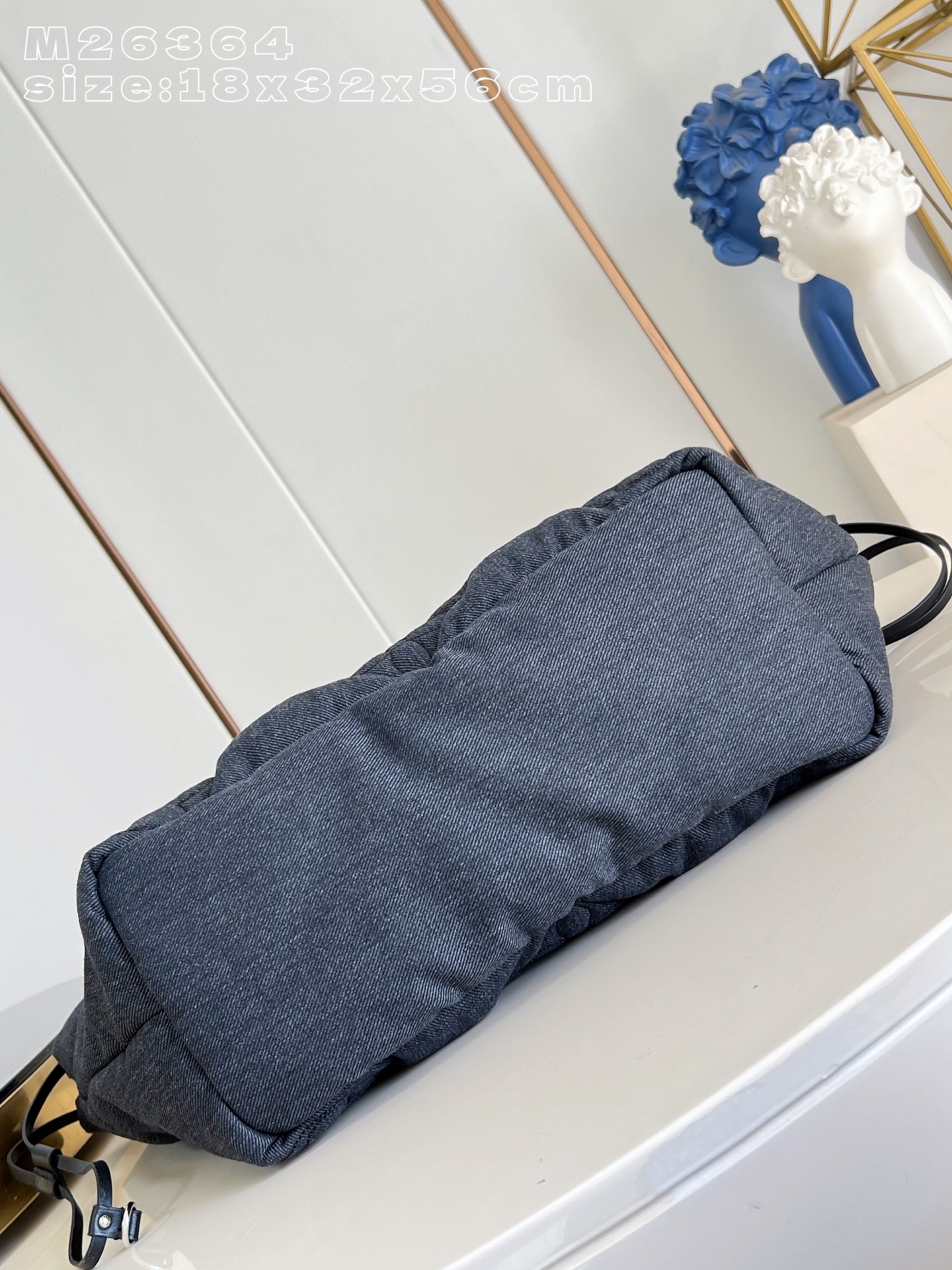 Louis Vuitton Basic Bag M-l-s