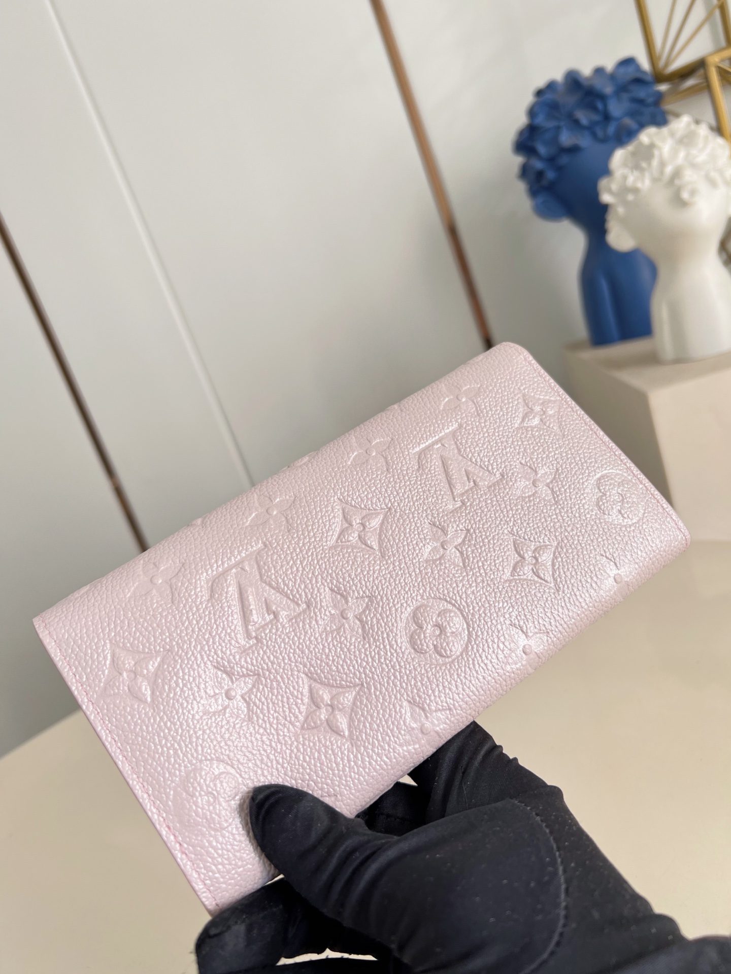 Louis Vuitton Basic Bag M-s