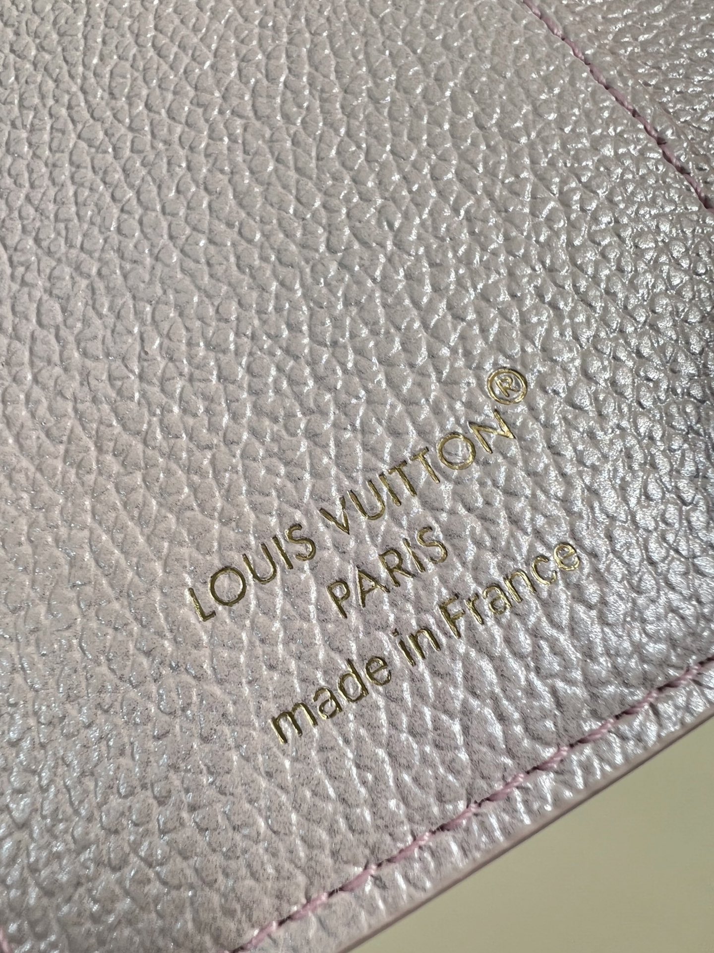 Louis Vuitton Basic Bag Canvas M