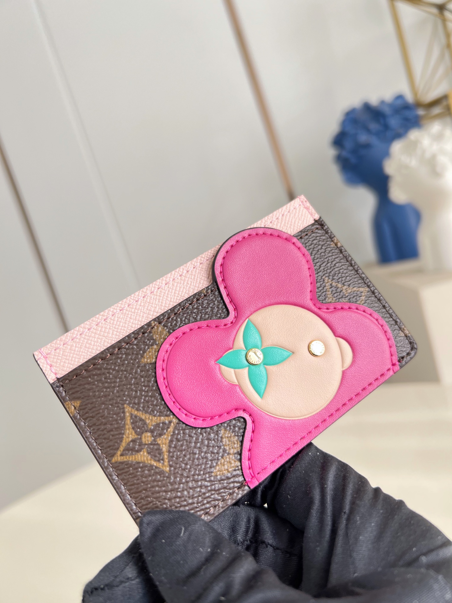 Louis Vuitton Basic Bag Canvas M