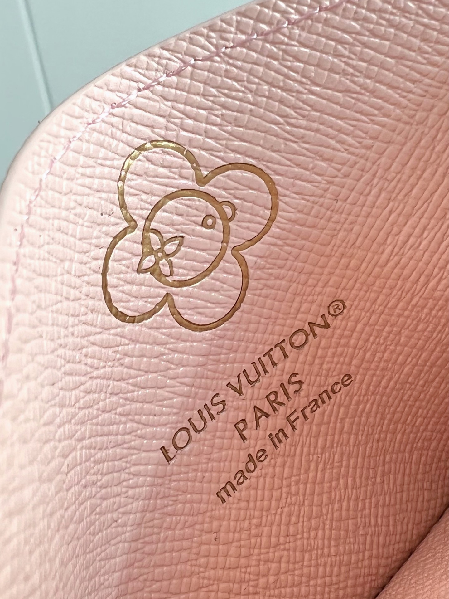 Louis Vuitton Basic Bag Canvas M