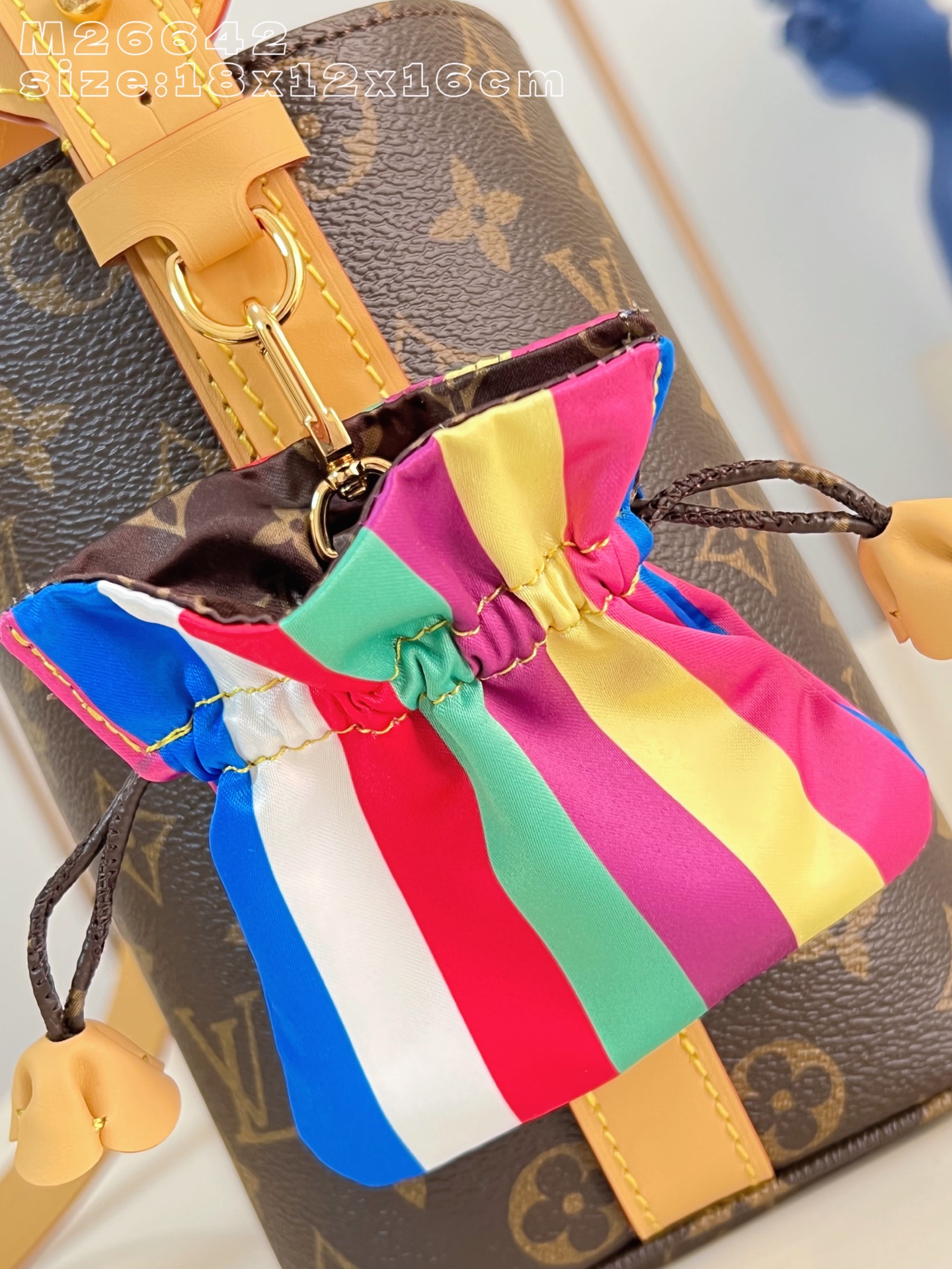 Louis Vuitton Basic Bag Canvas Foldable M-l