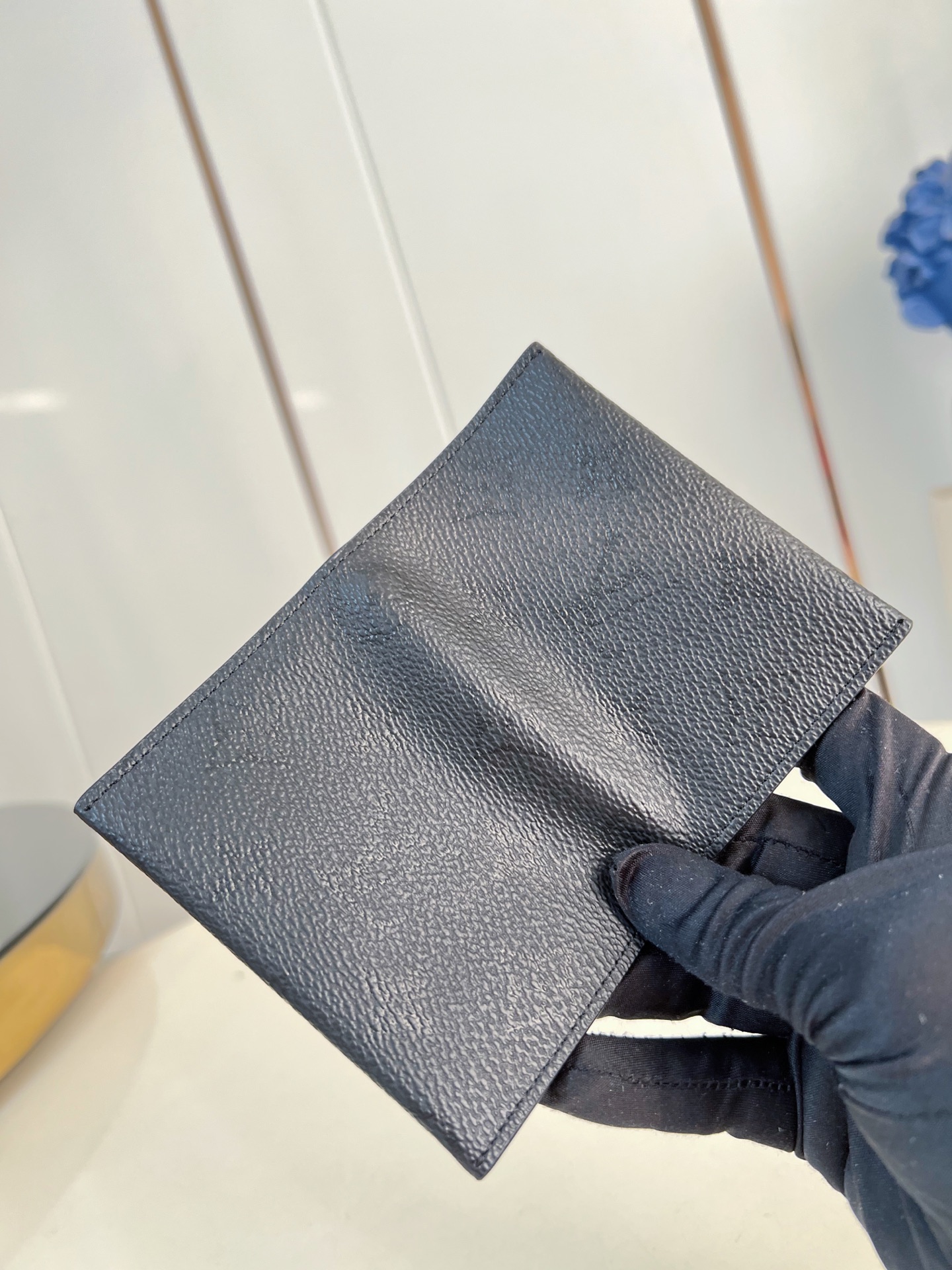 Louis Vuitton Basic Bag Canvas M-l-s