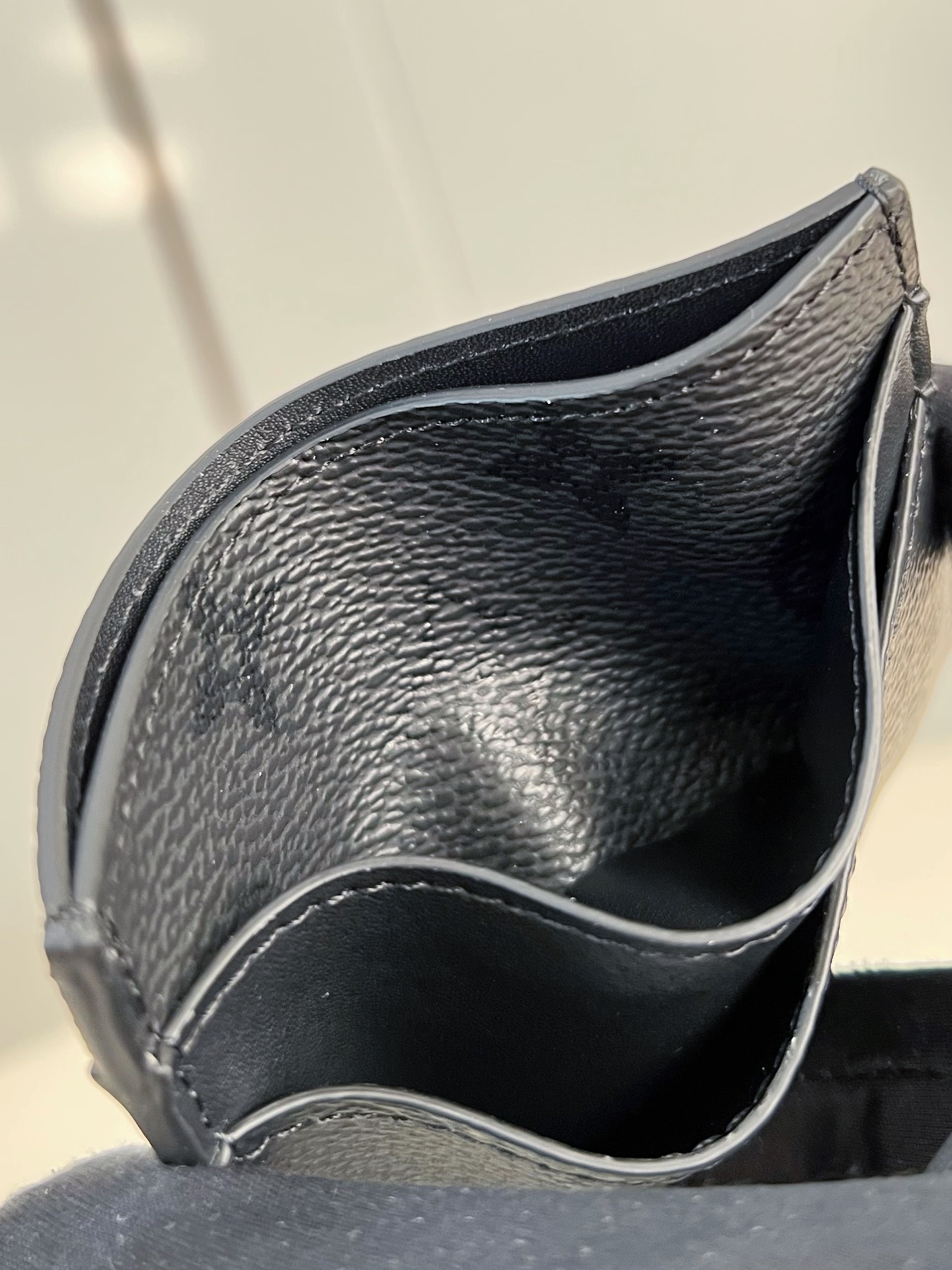 Louis Vuitton Basic Bag Canvas M-l-s