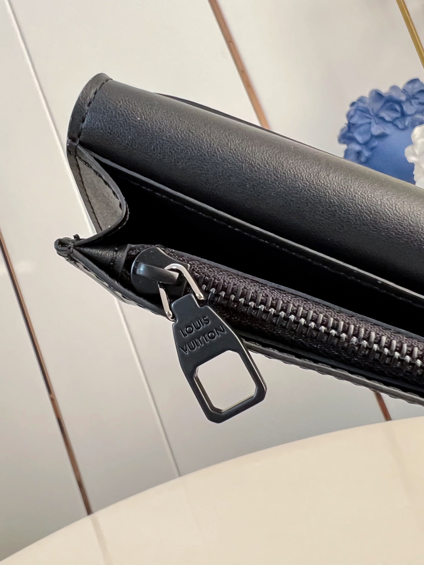 Louis Vuitton Basic Bag Canvas M-l-s