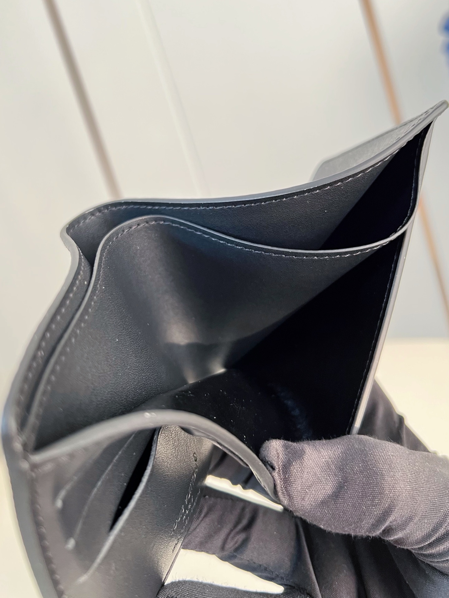 Louis Vuitton Basic Bag Canvas M-l