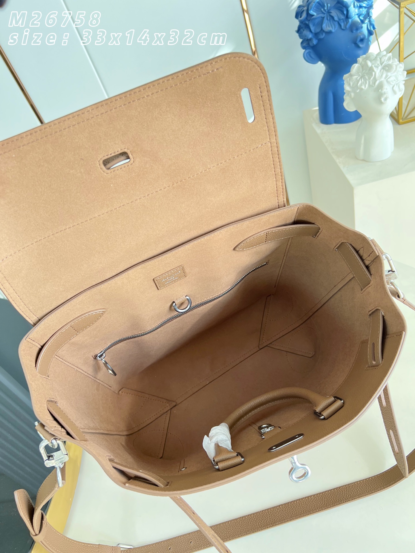 Louis Vuitton Basic Bag Cow Leather M-l-s