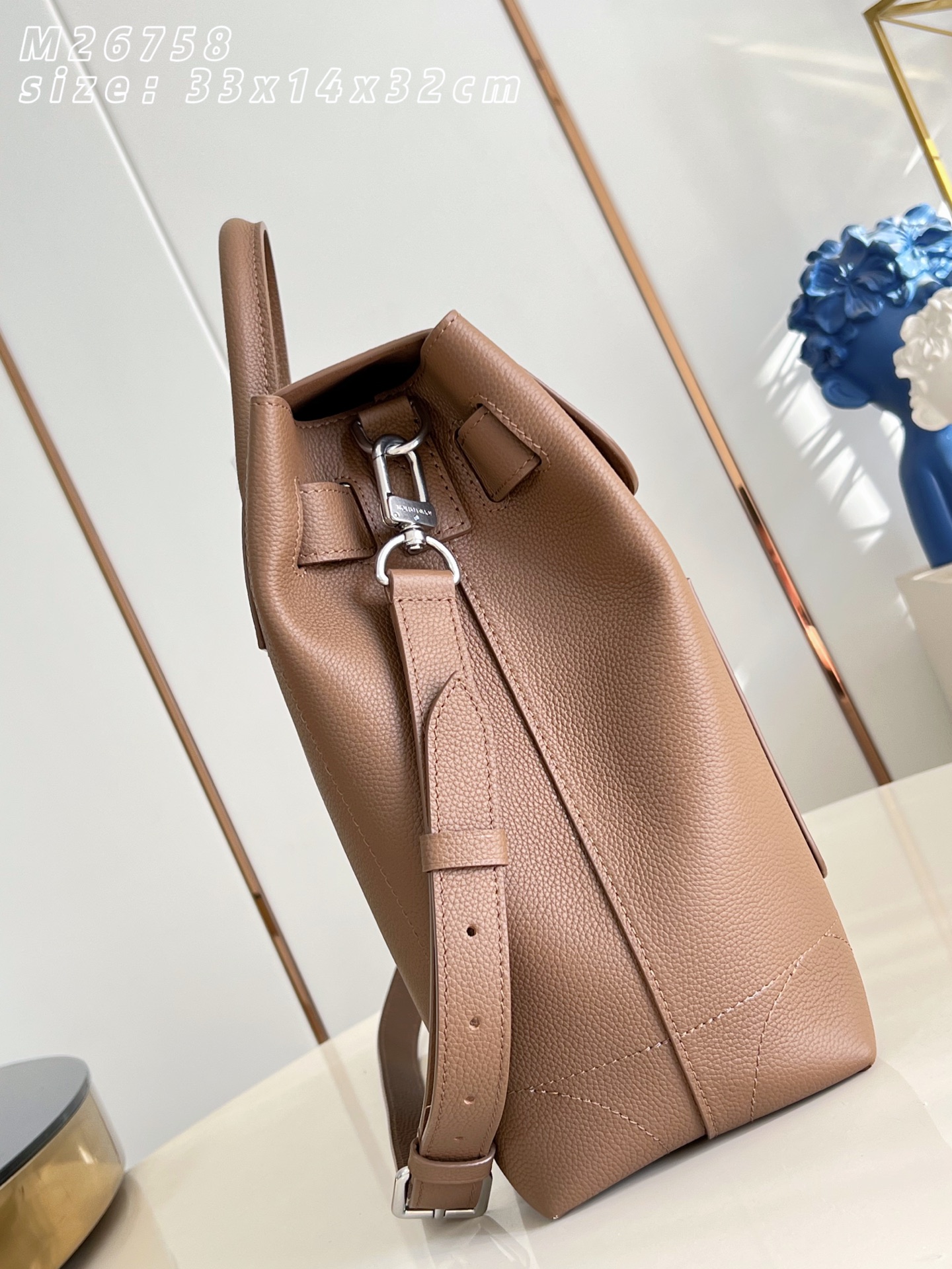 Louis Vuitton Basic Bag Cow Leather M-l-s