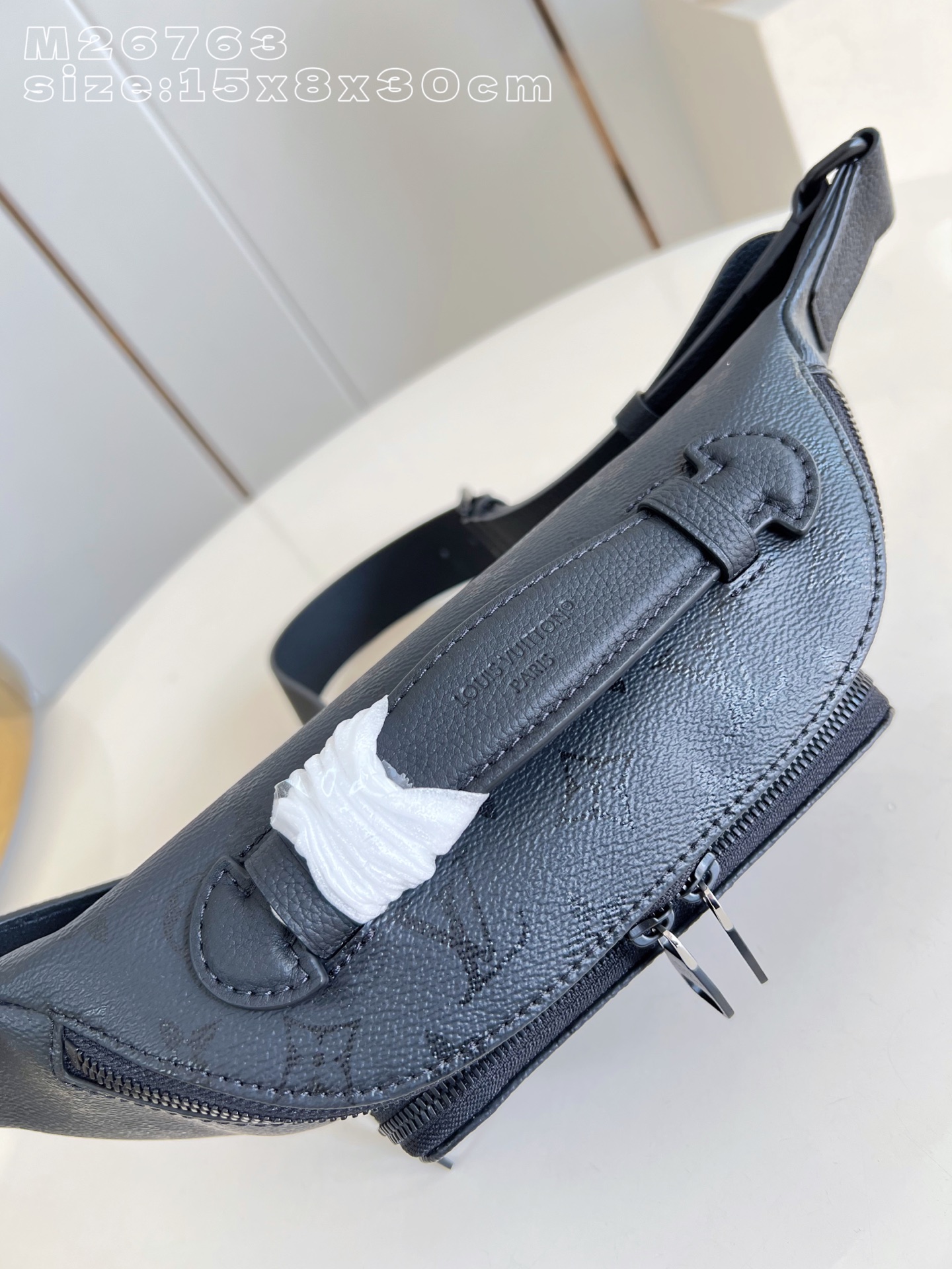 Louis Vuitton Basic Bag Canvas M-s