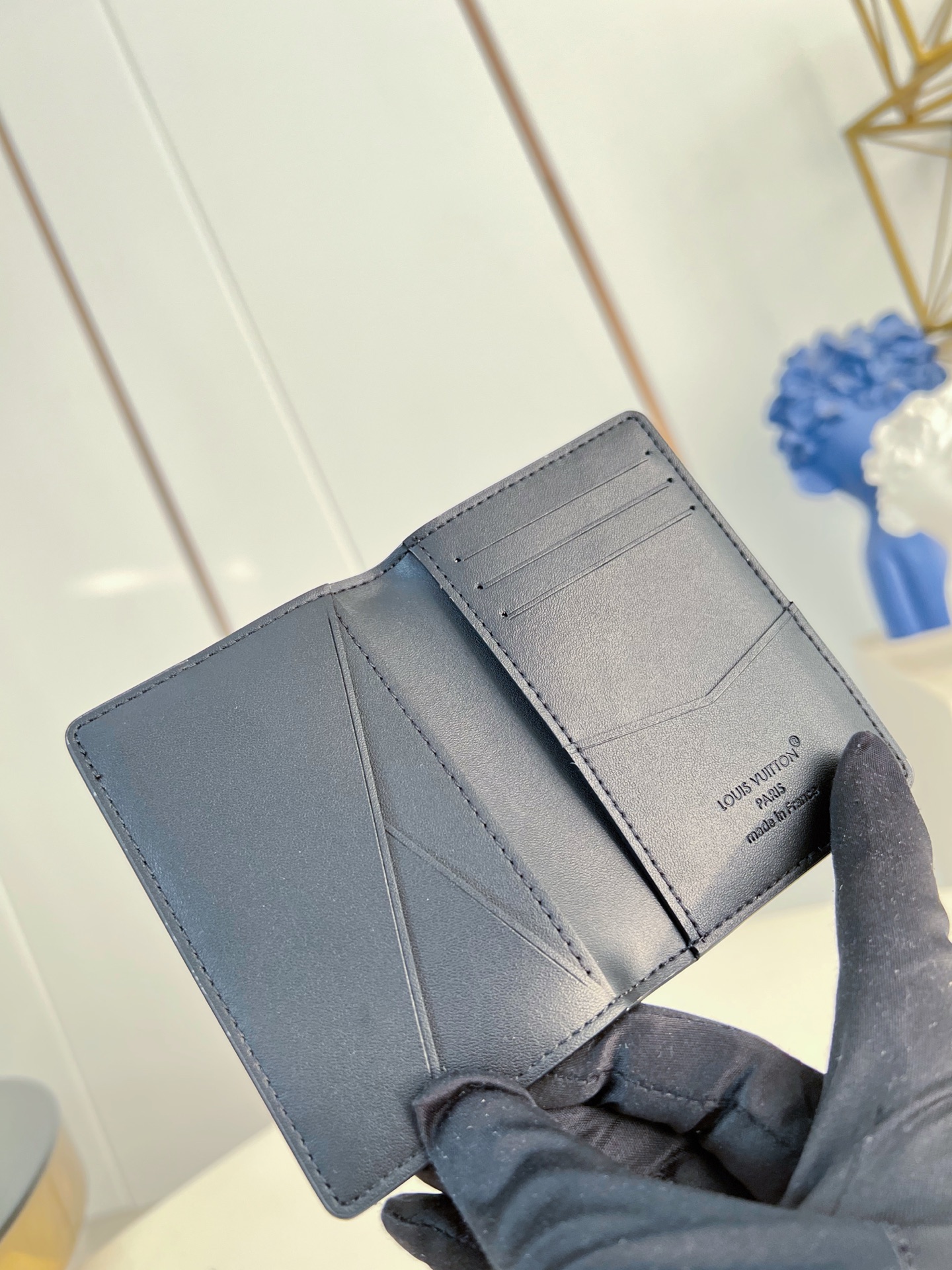 Louis Vuitton Basic Bag Cow Leather M