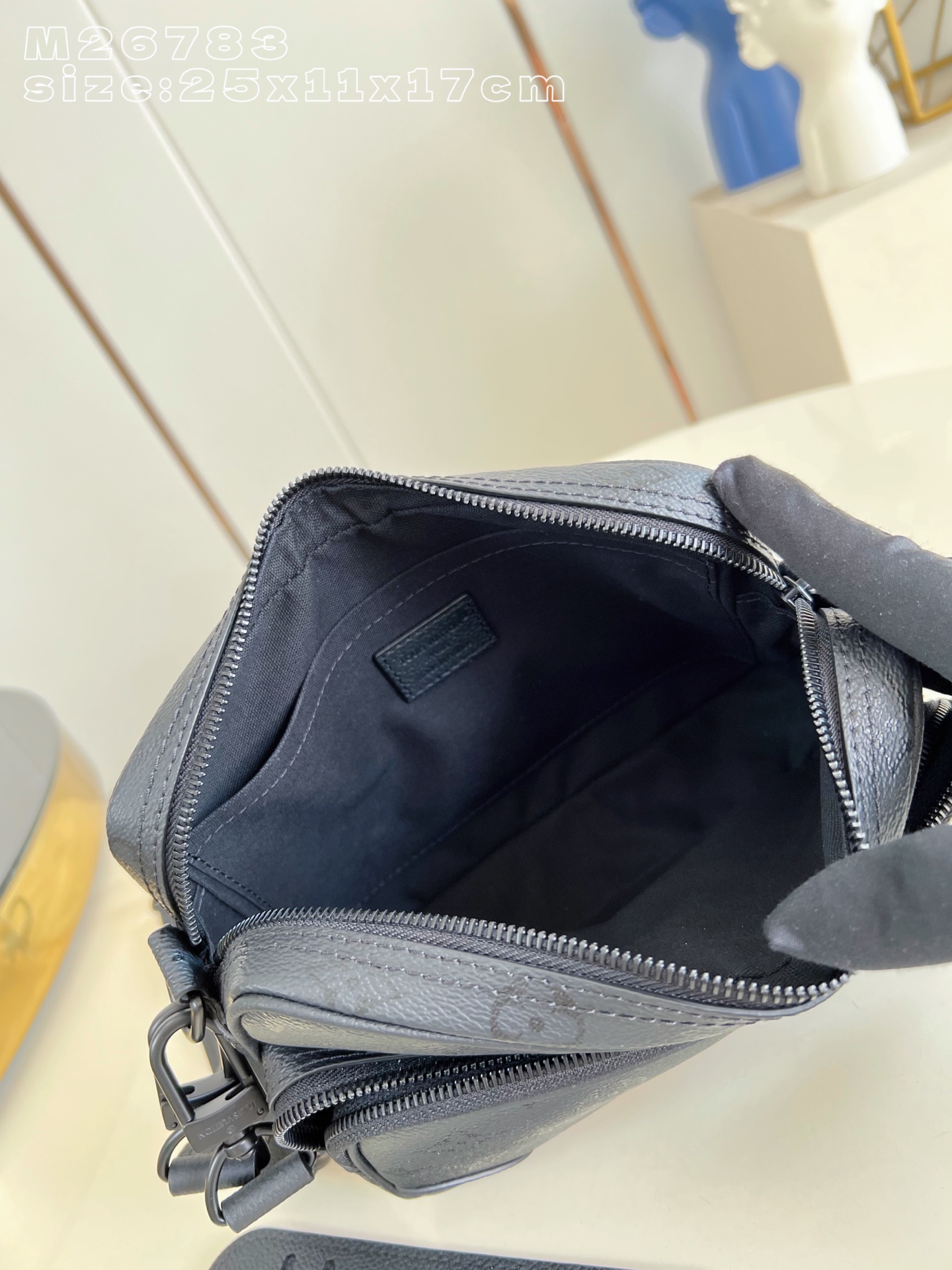 Louis Vuitton Crossbody Bag Canvas M-l