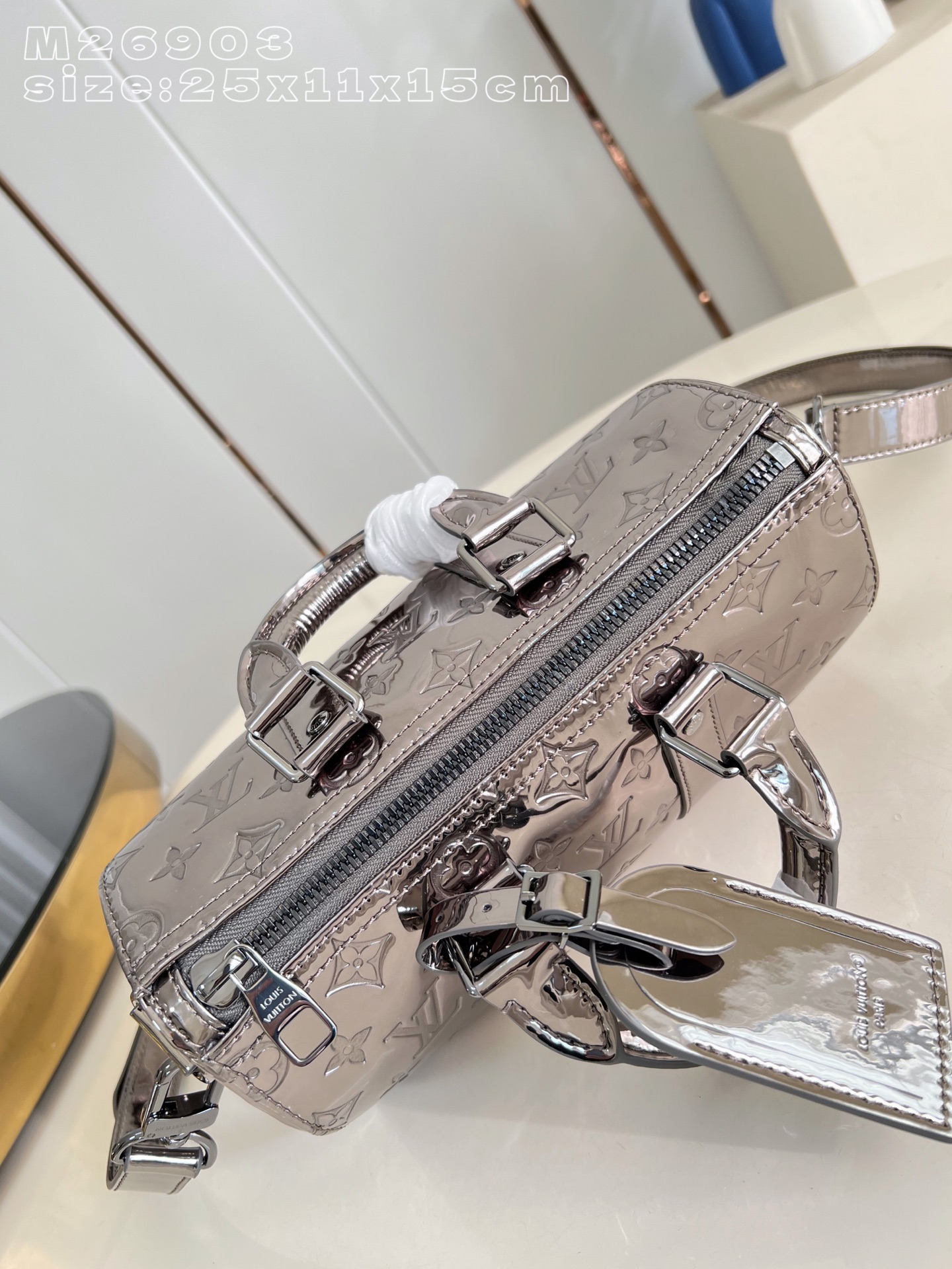 Louis Vuitton Basic Bag Canvas M-l