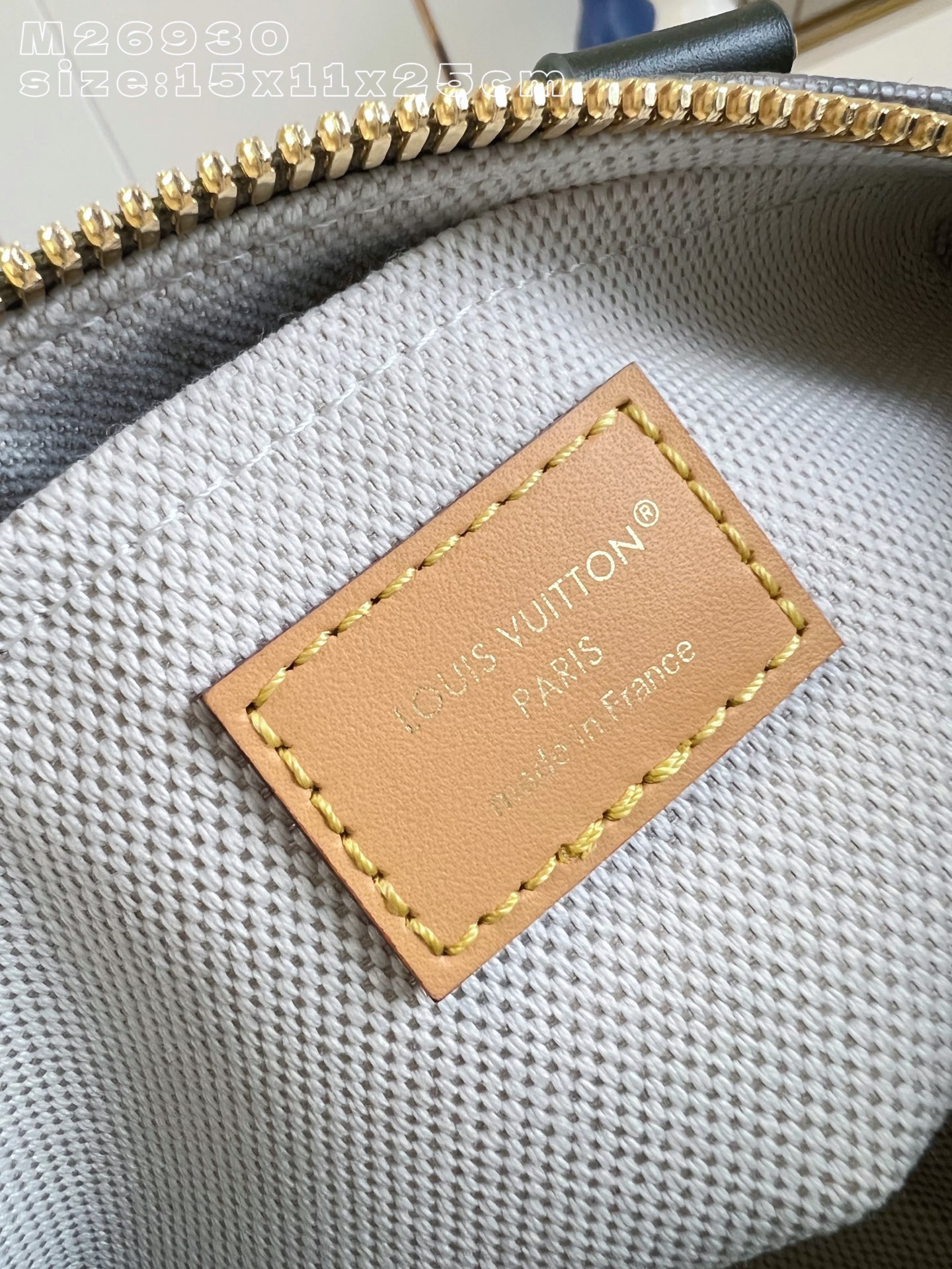 Louis Vuitton Basic Bag Canvas M-l-s