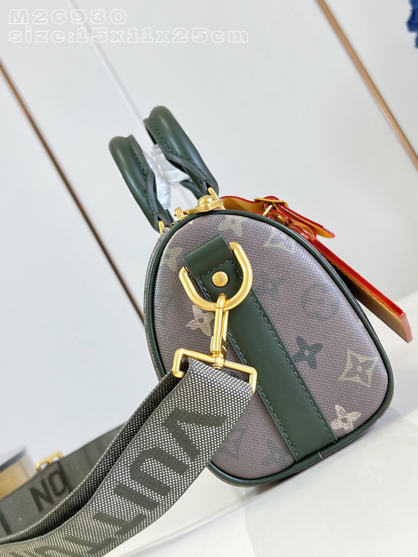 Louis Vuitton Basic Bag Canvas M-l-s