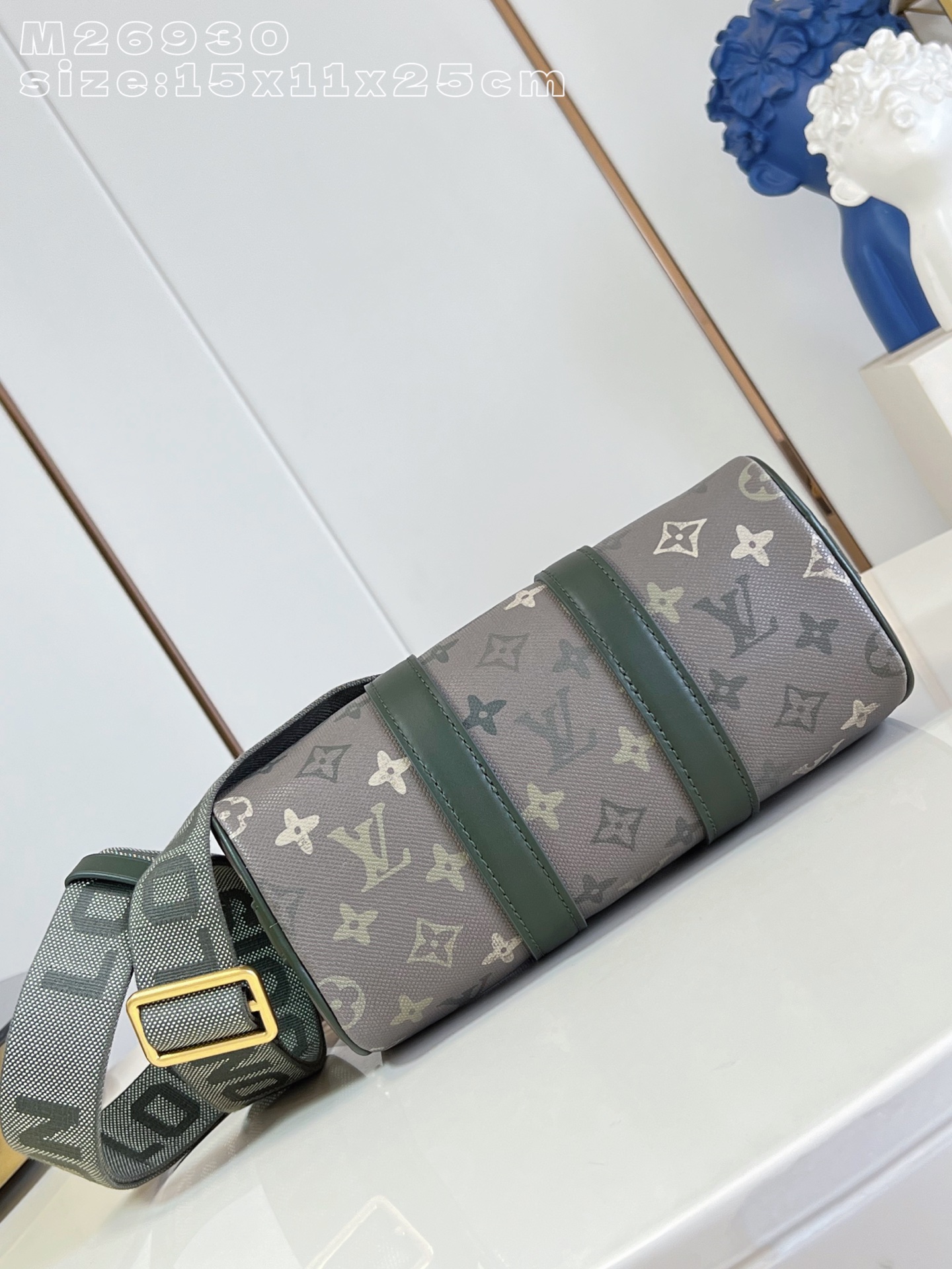 Louis Vuitton Basic Bag Canvas M-l-s