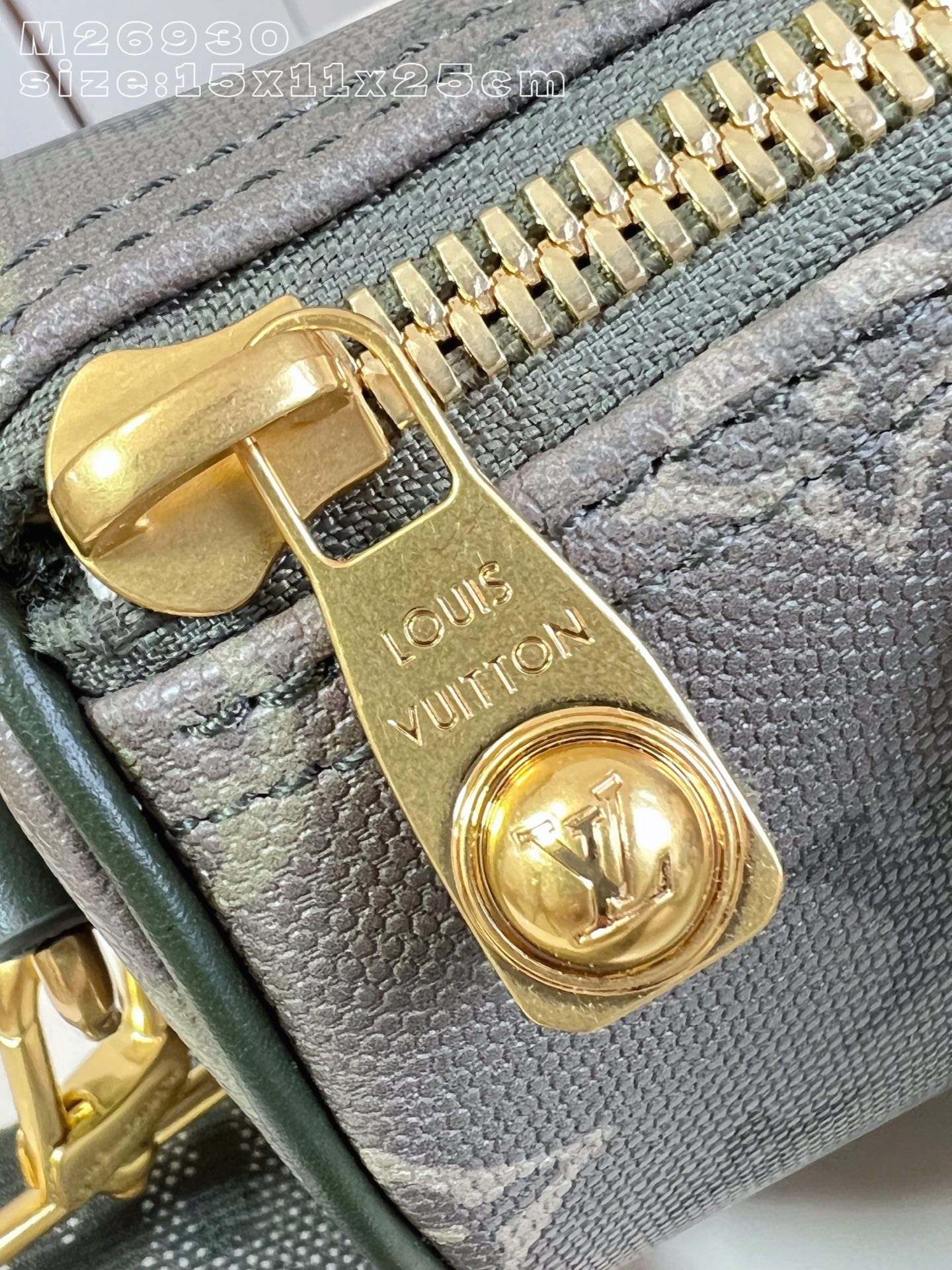 Louis Vuitton Basic Bag Canvas M-l-s