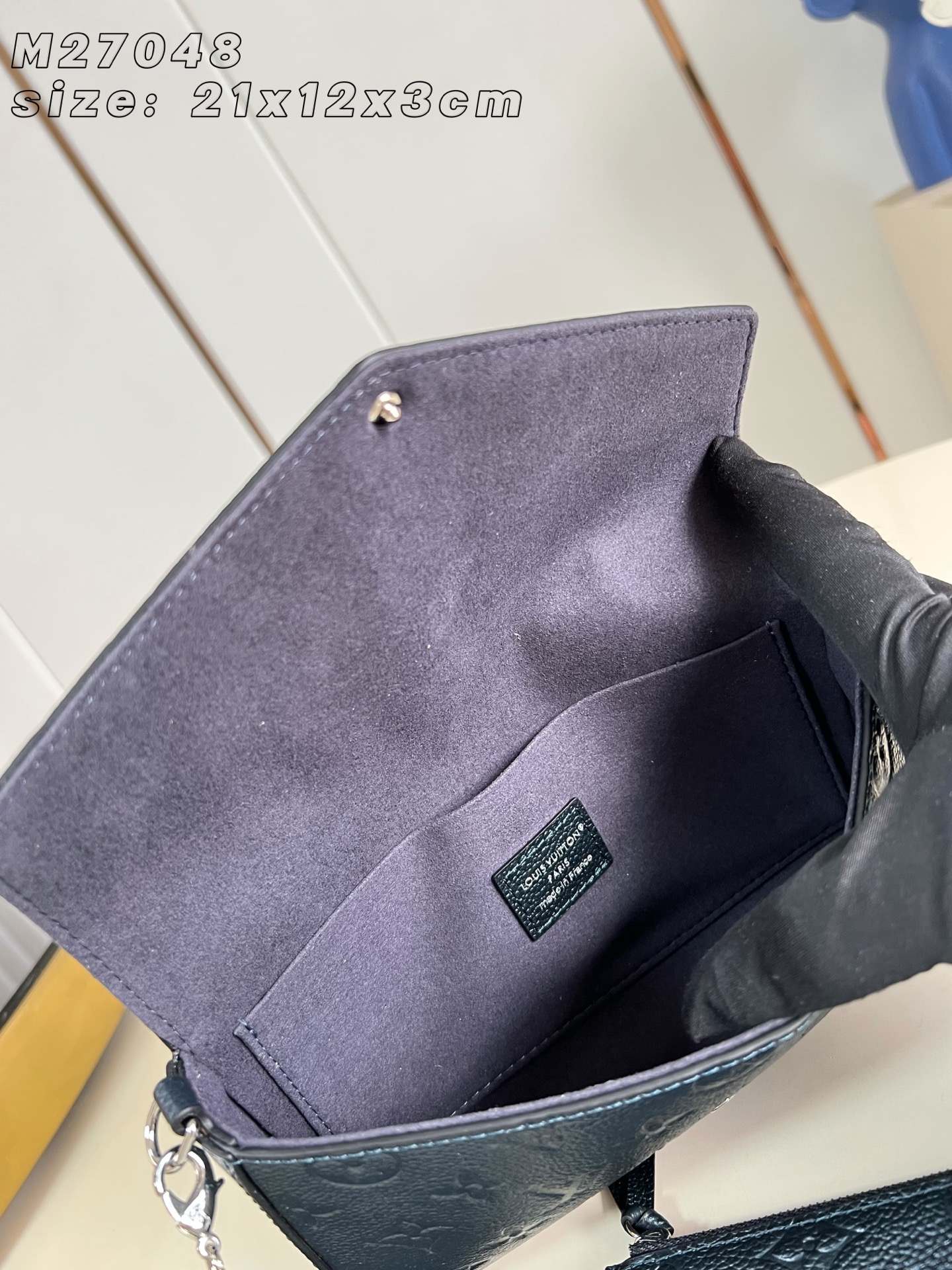 Louis Vuitton Basic Bag Canvas M-l