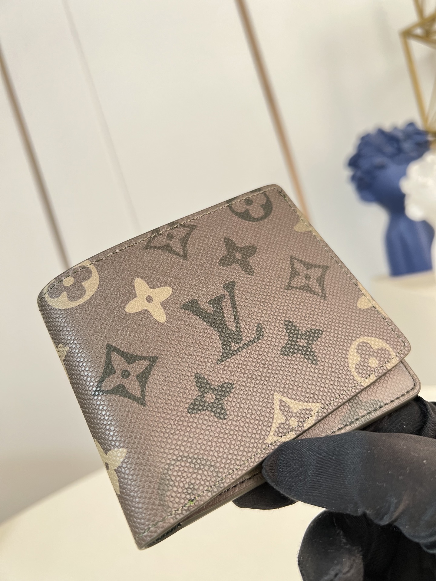 Louis Vuitton Basic Bag Canvas M-l