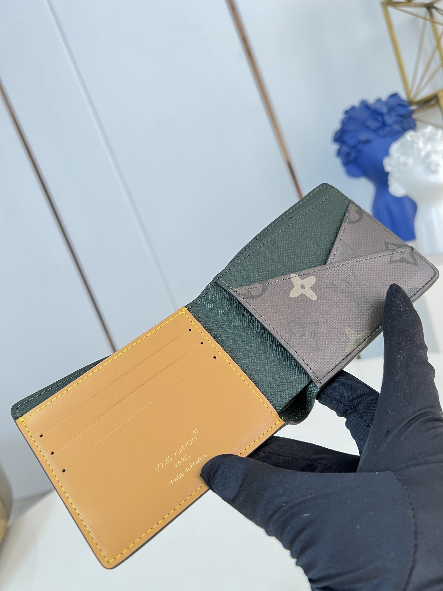 Louis Vuitton Basic Bag Canvas M-l