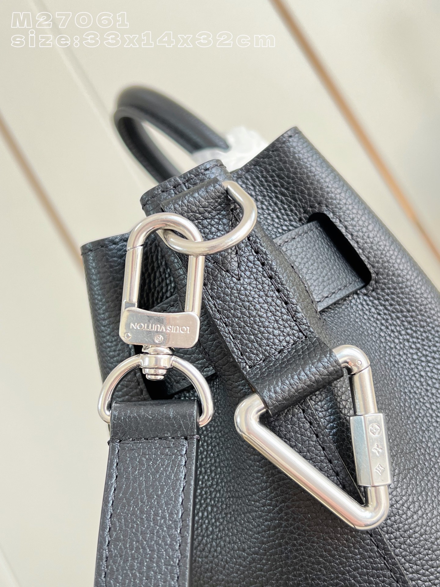 Louis Vuitton Basic Bag Cow Leather M-l-s