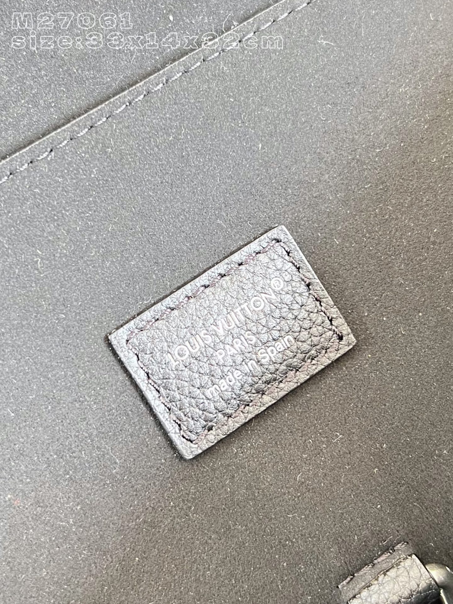 Louis Vuitton Basic Bag Cow Leather M-l-s