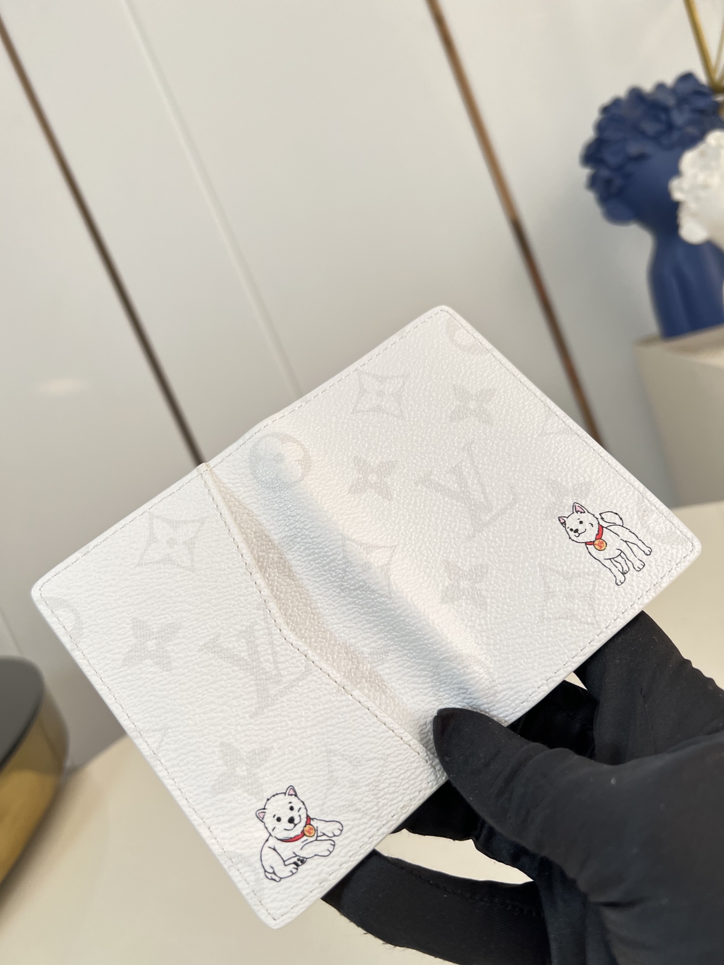 Louis Vuitton Basic Bag M-s