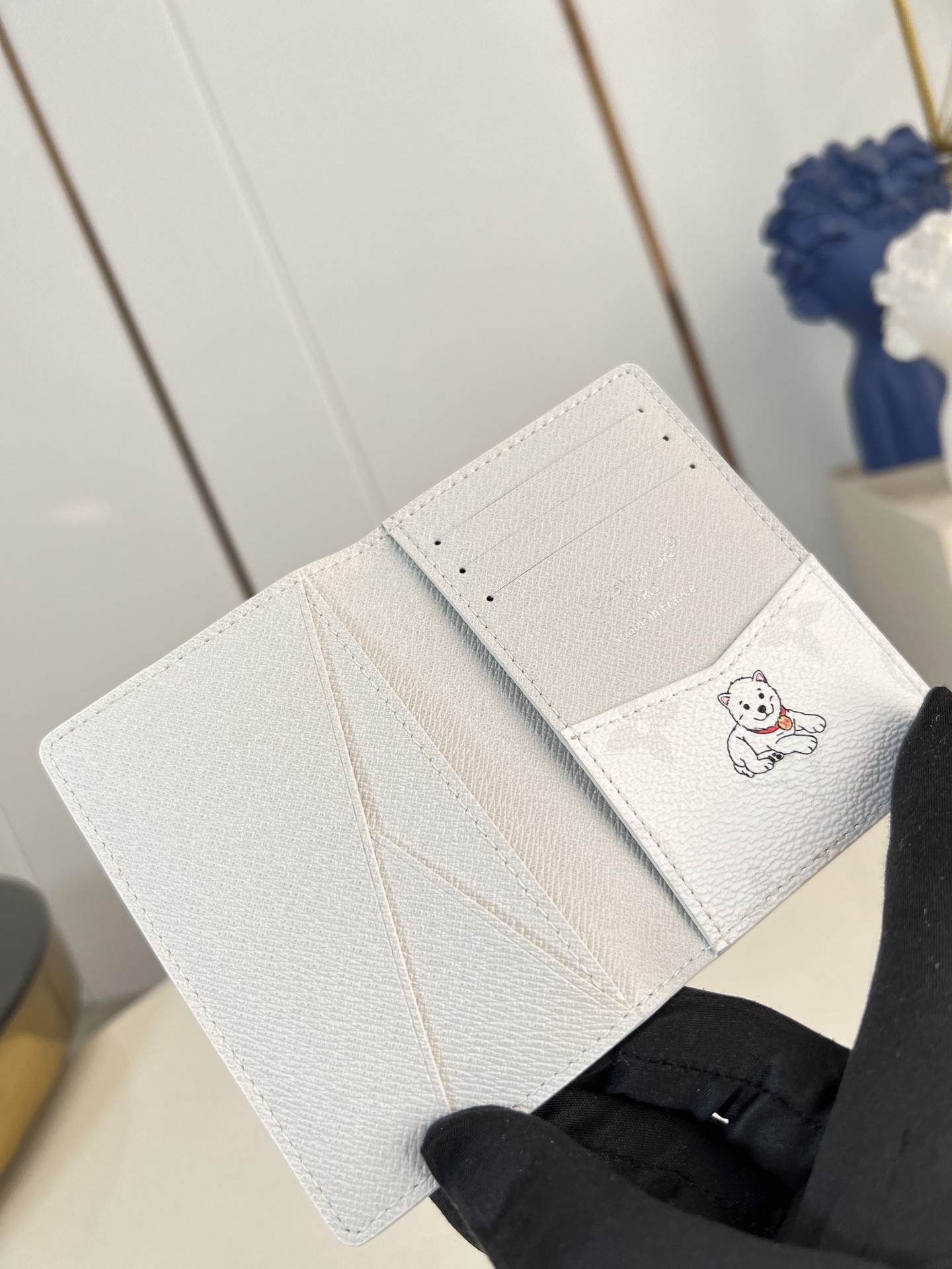 Louis Vuitton Basic Bag M-s