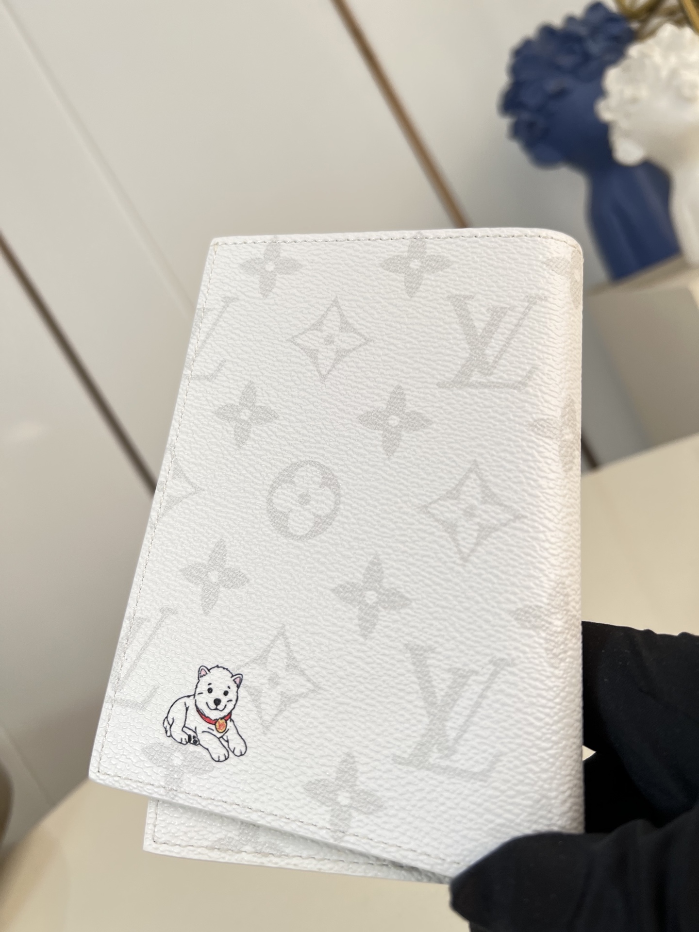 Louis Vuitton Basic Bag Canvas M