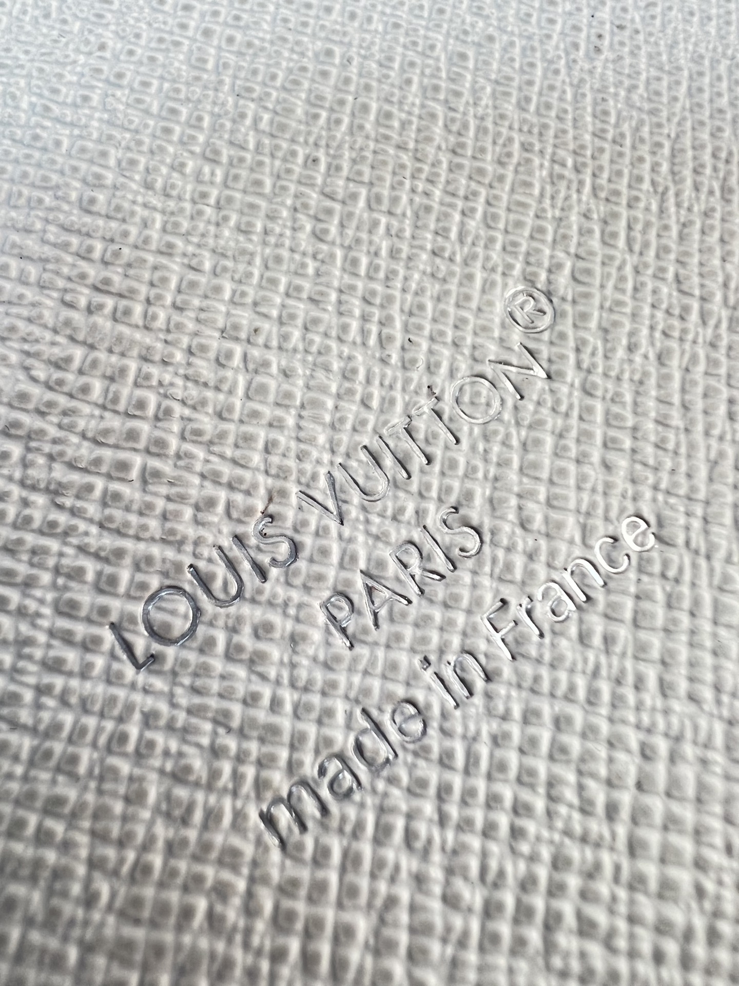 Louis Vuitton Basic Bag Canvas M