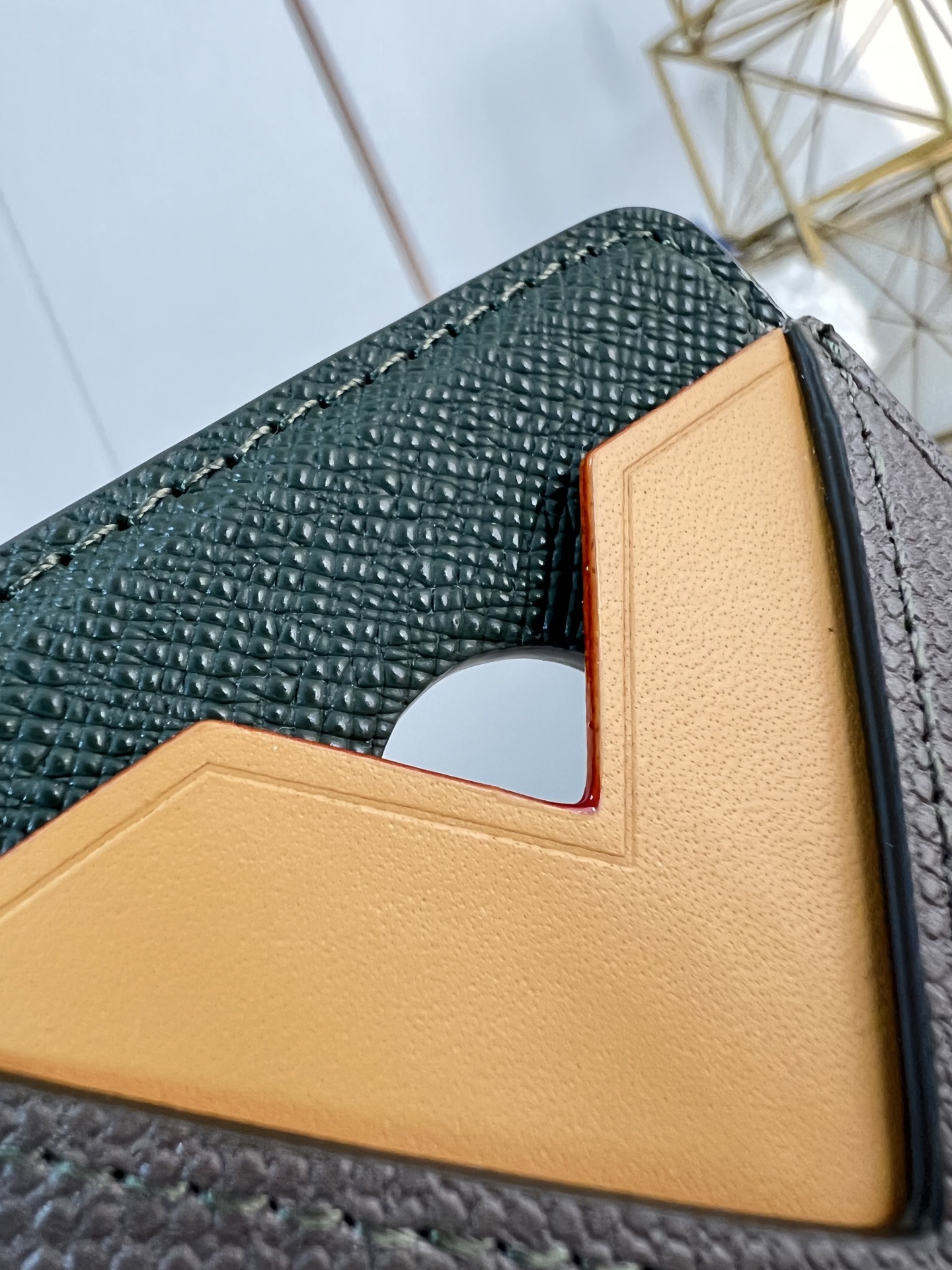 Louis Vuitton Basic Bag Canvas M-s