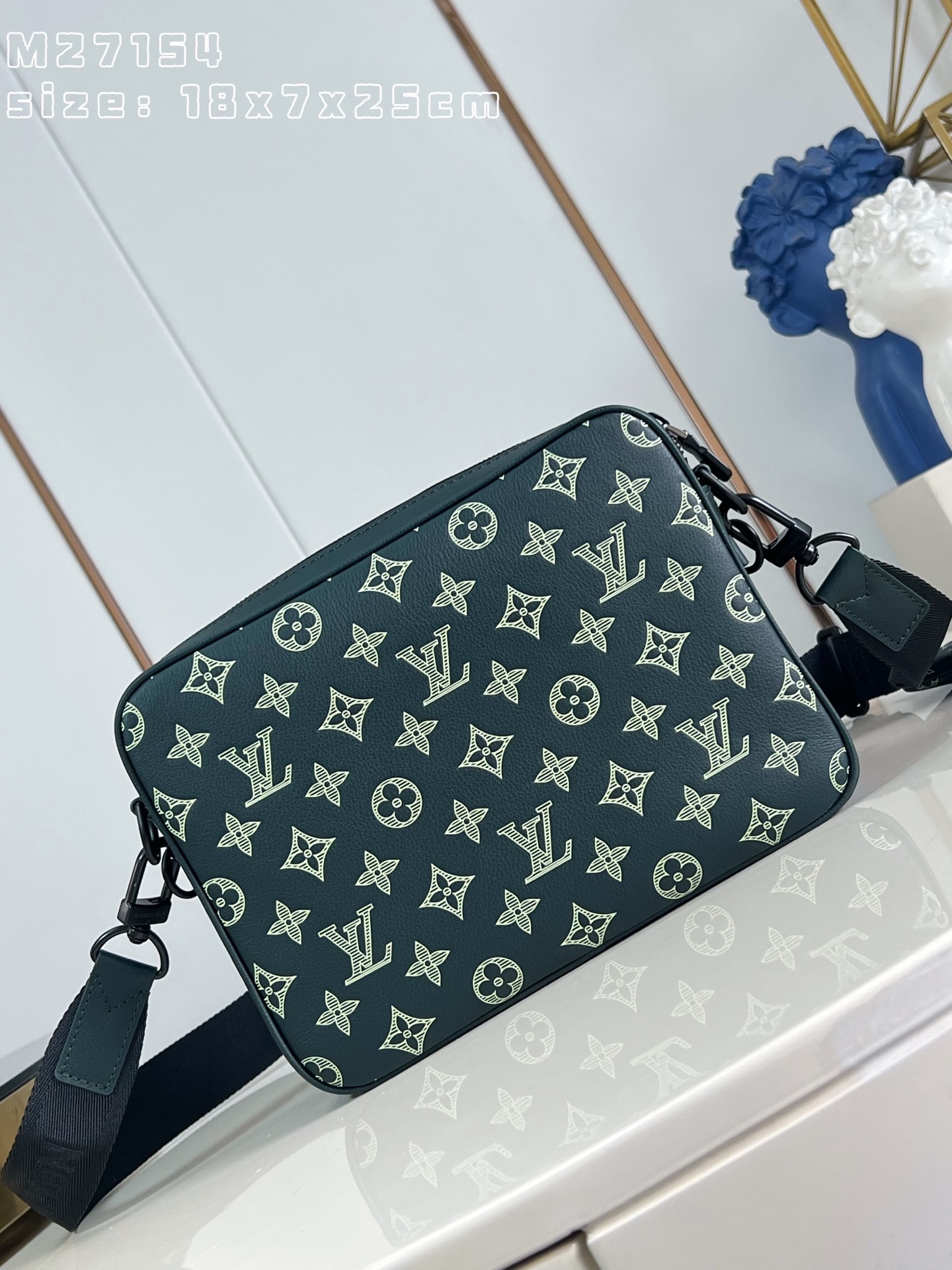 Louis Vuitton Messenger Bag Cow Leather M-s