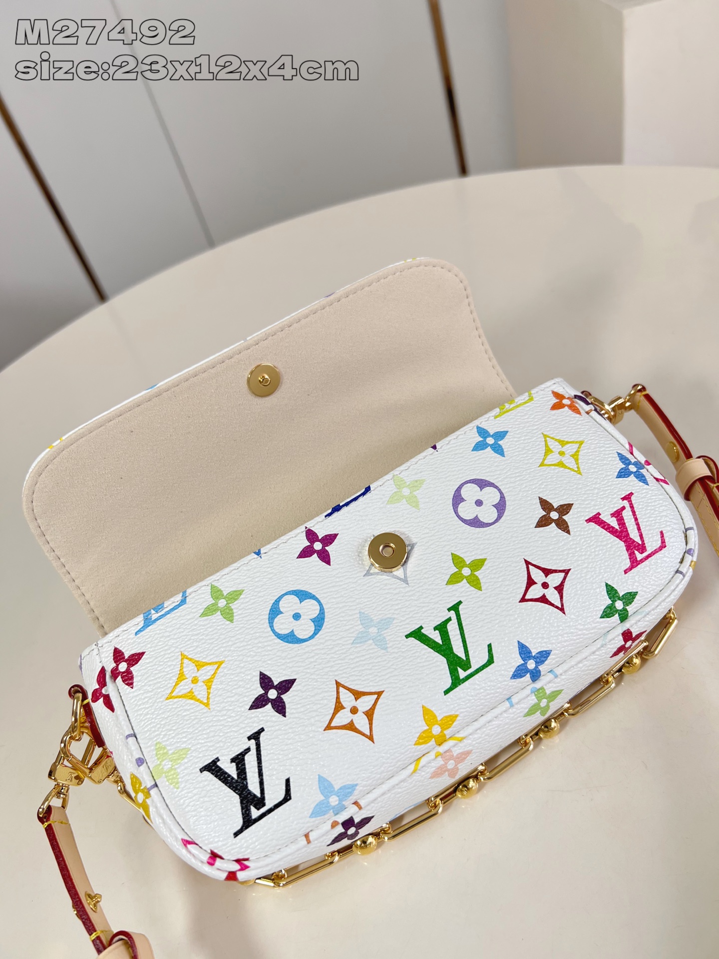 Louis Vuitton Basic Bag Canvas M-l