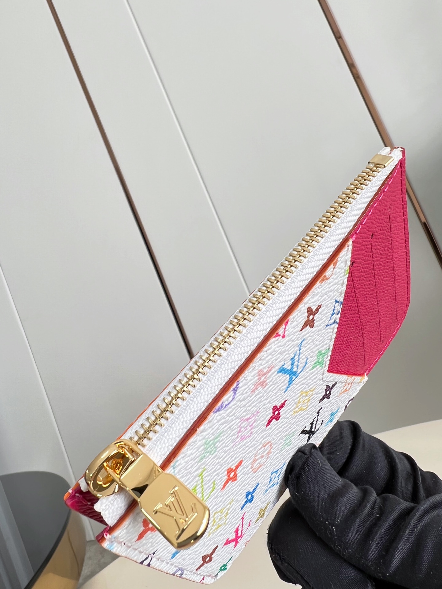 Louis Vuitton Basic Bag Canvas M