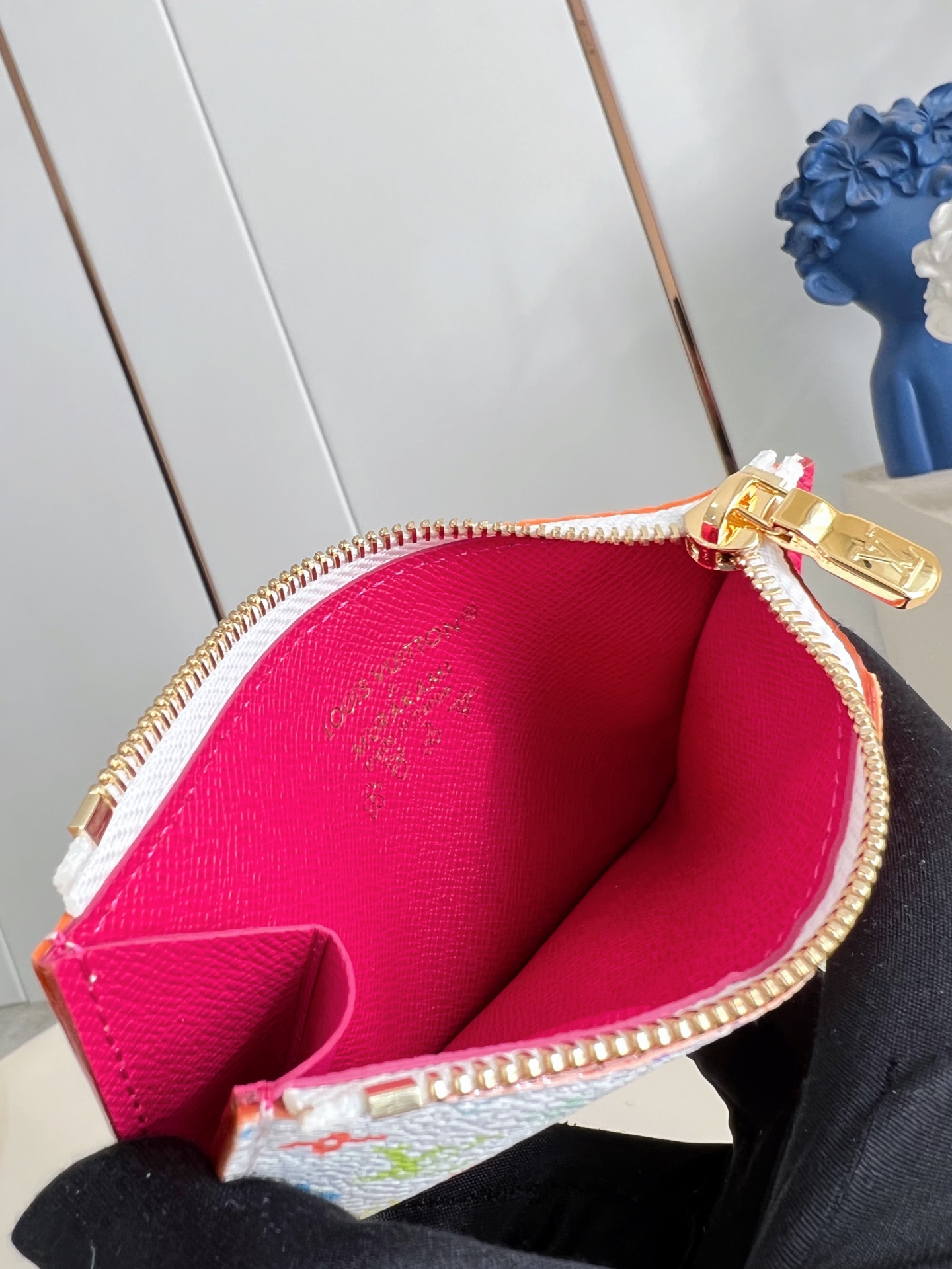 Louis Vuitton Basic Bag Canvas M