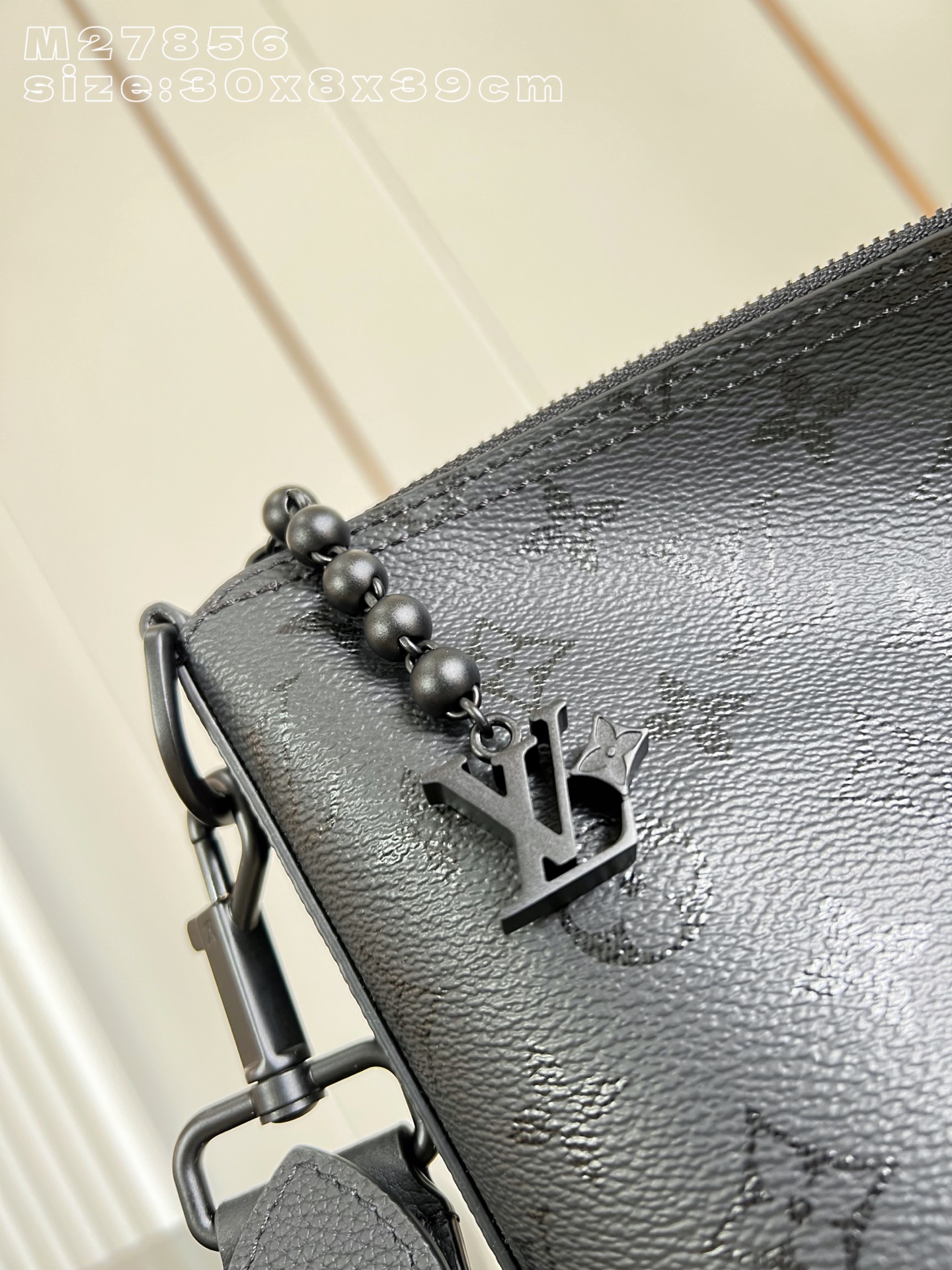 Louis Vuitton Basic Bag Cow Leather M