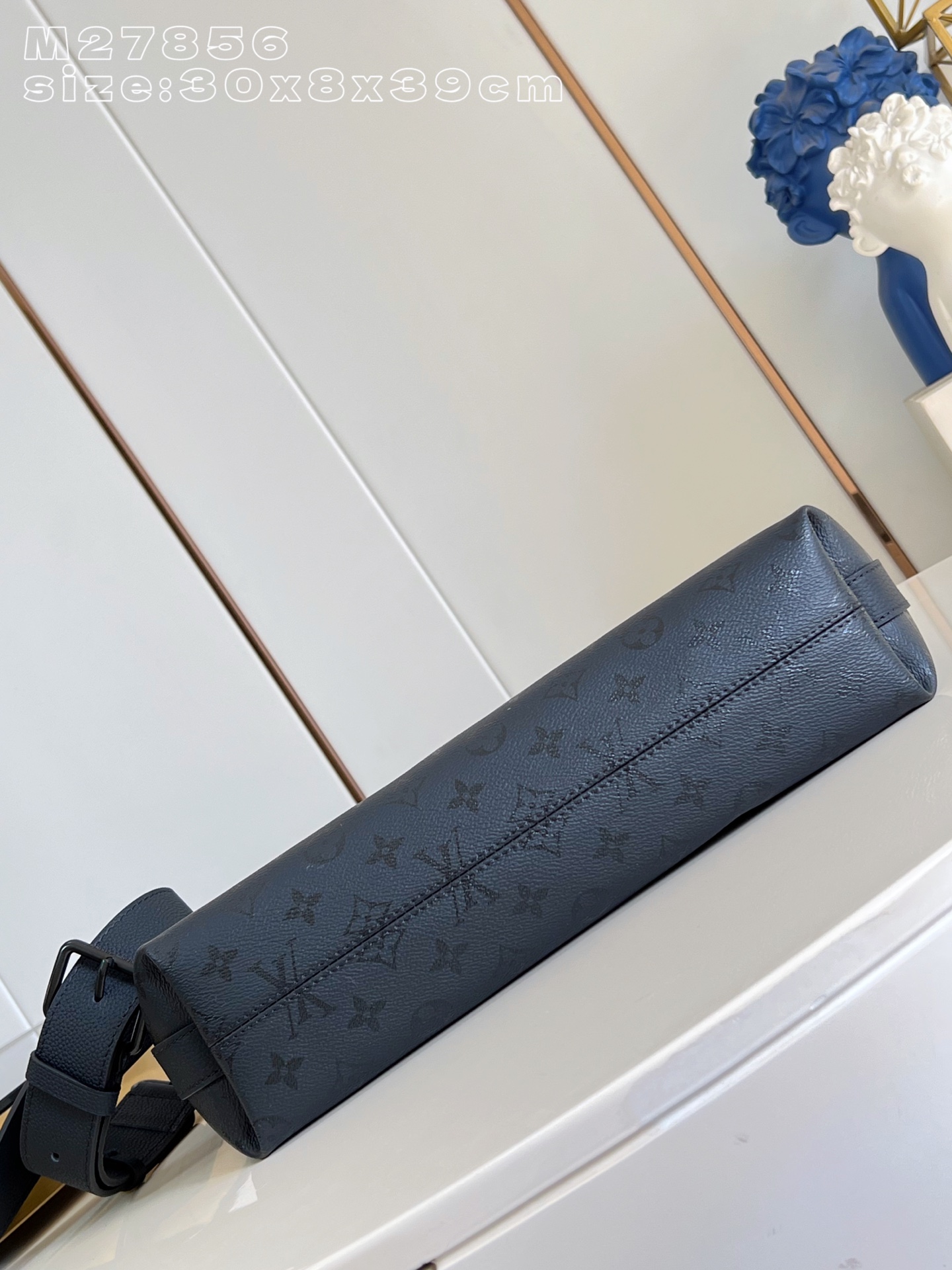 Louis Vuitton Basic Bag Cow Leather M