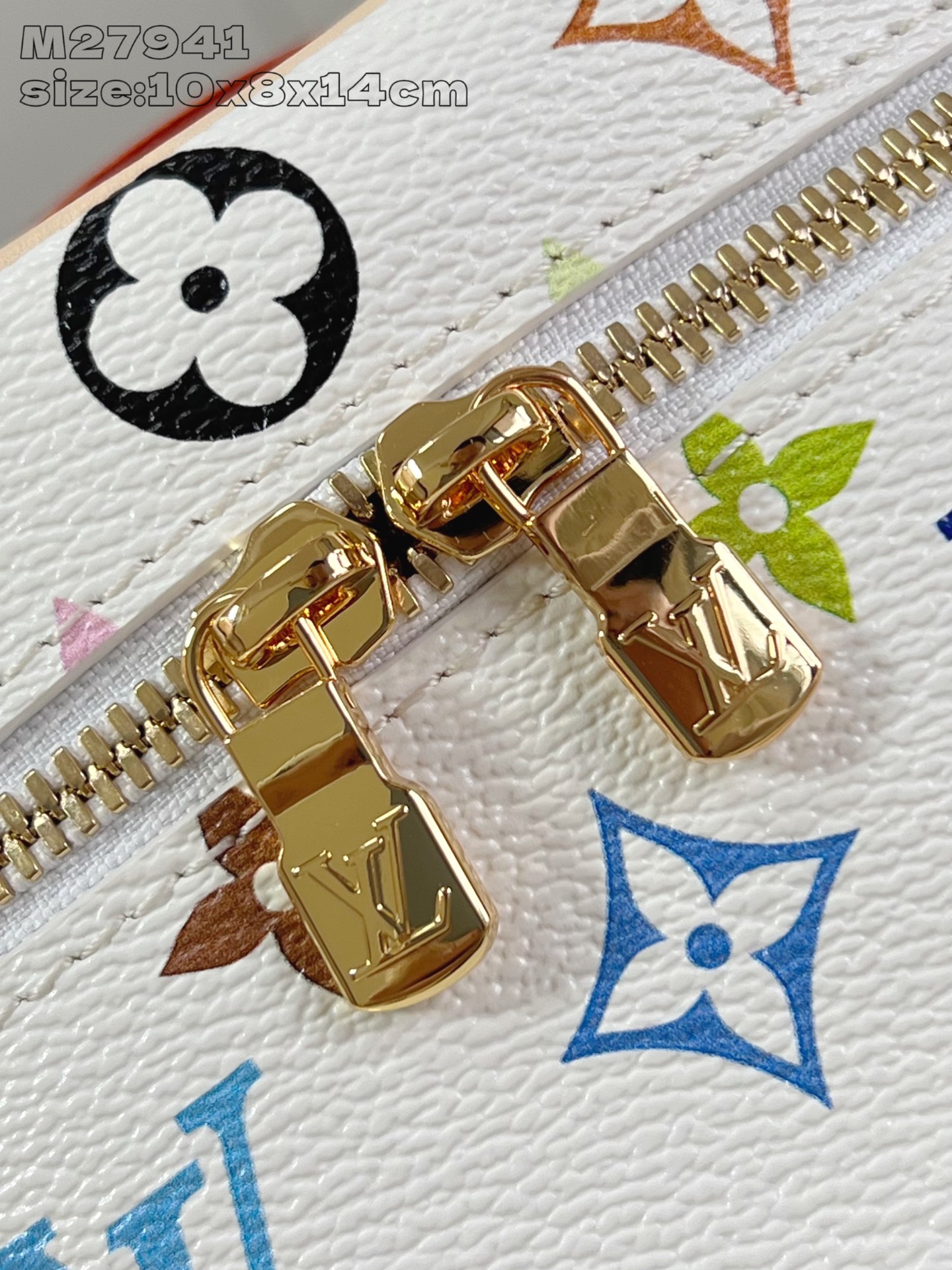 Louis Vuitton Basic Bag Canvas M